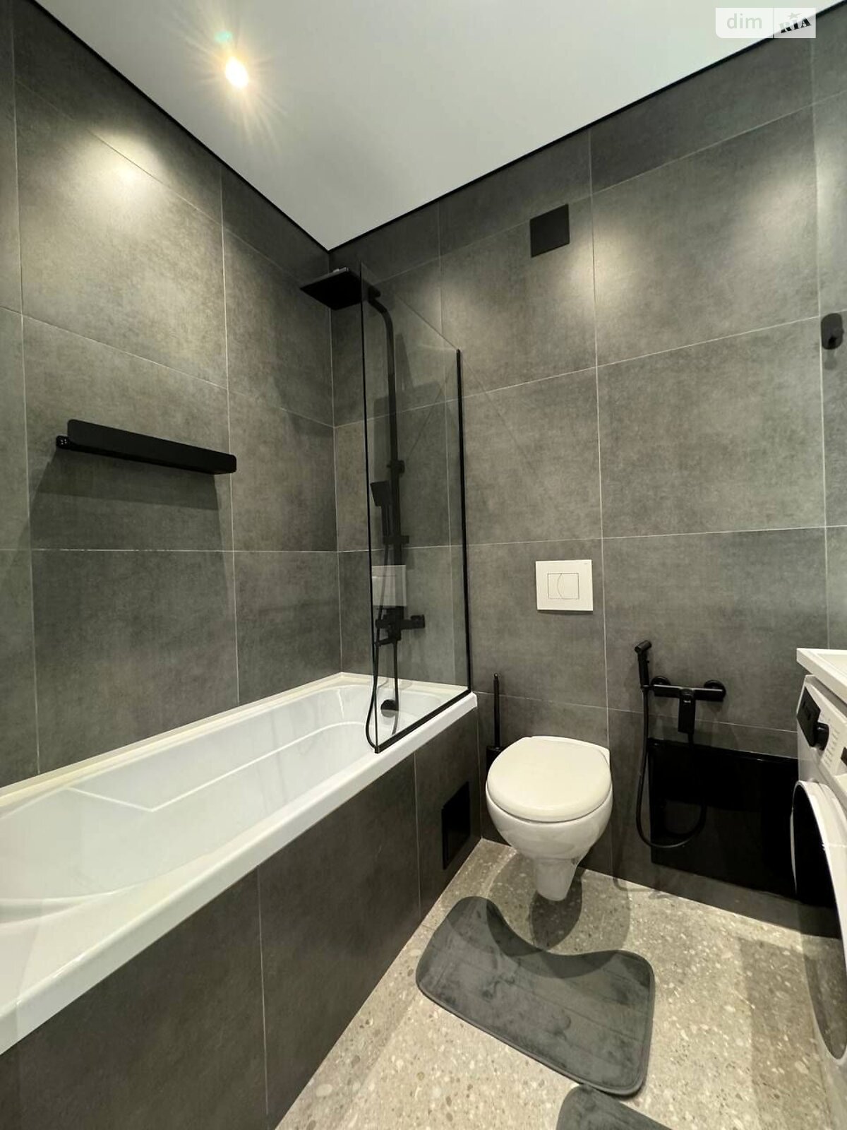 двухкомнатная квартира в Одессе, район Слободка, на ул. Виталия Нестеренко 1Б в аренду на долгий срок помесячно фото 1 двухкомнатная квартира в Одессе, район Слободка, на ул. Виталия Нестеренко 1Б в аренду на долгий срок помесячно фото 1