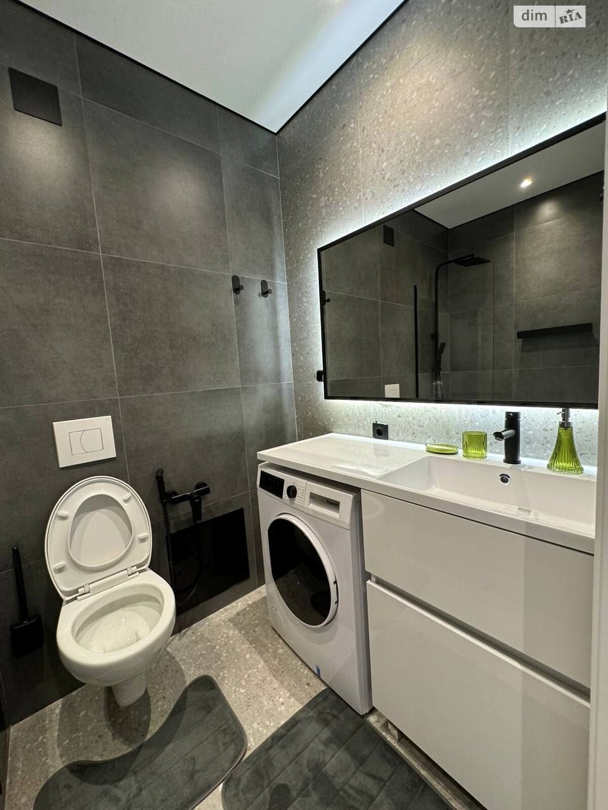 двухкомнатная квартира в Одессе, район Слободка, на ул. Виталия Нестеренко 1Б в аренду на долгий срок помесячно фото 1 двухкомнатная квартира в Одессе, район Слободка, на ул. Виталия Нестеренко 1Б в аренду на долгий срок помесячно фото 1