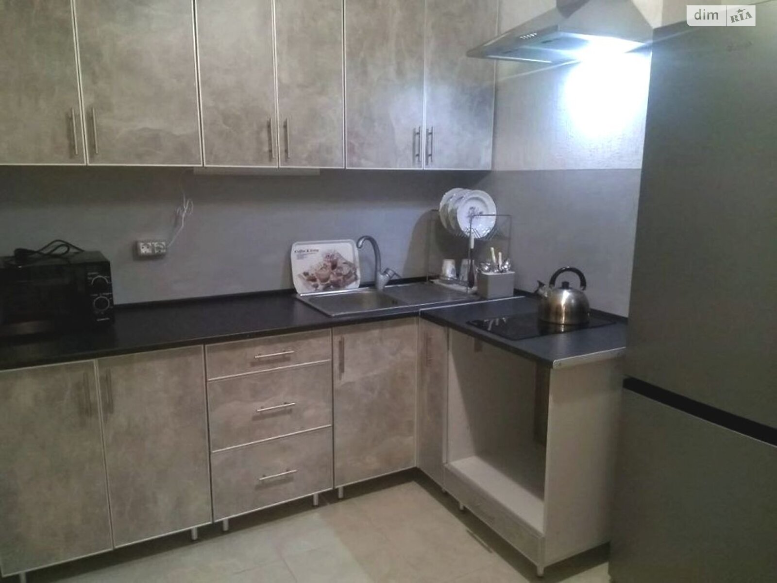 однокомнатная квартира в Одессе, район Слободка, на ул. Виталия Нестеренко в аренду на долгий срок помесячно фото 1 однокомнатная квартира в Одессе, район Слободка, на ул. Виталия Нестеренко в аренду на долгий срок помесячно фото 1