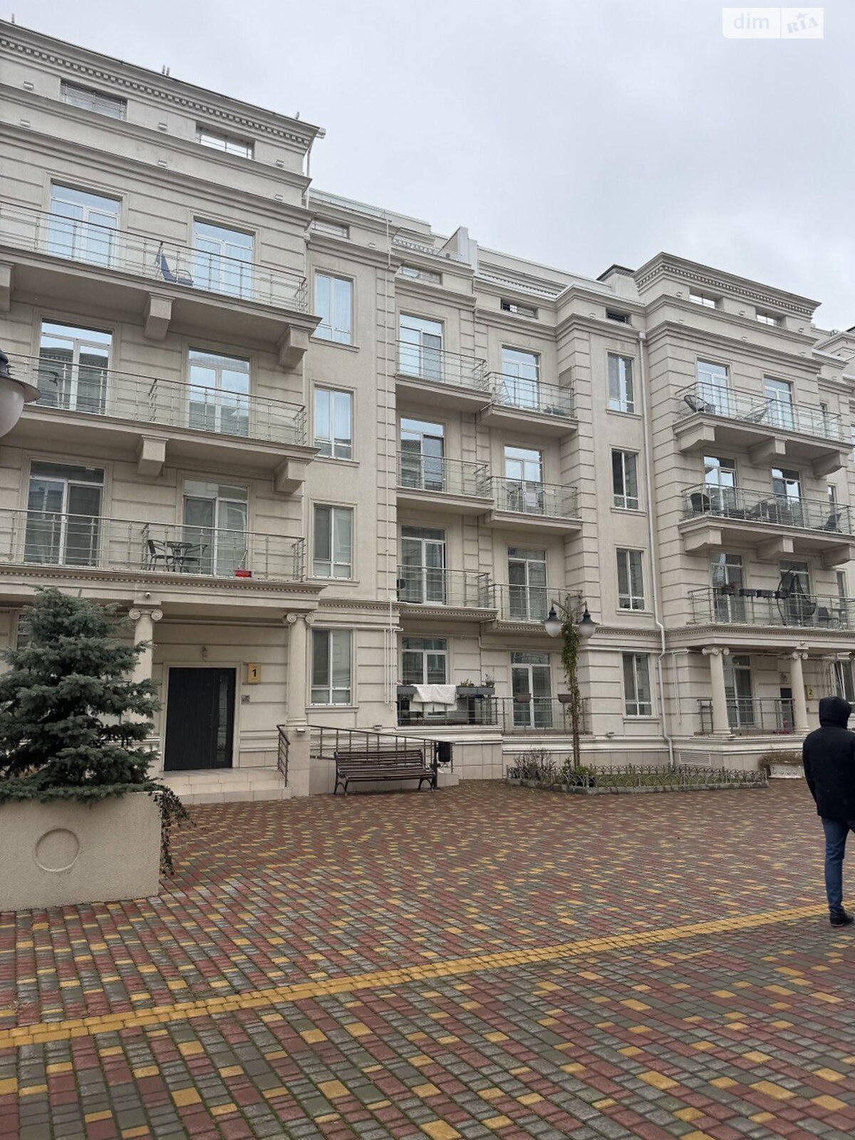 однокомнатная квартира в Одессе, район Средний Фонтан, на дор. Фонтанская 58/3 в аренду на долгий срок помесячно фото 1 однокомнатная квартира в Одессе, район Средний Фонтан, на дор. Фонтанская 58/3 в аренду на долгий срок помесячно фото 1