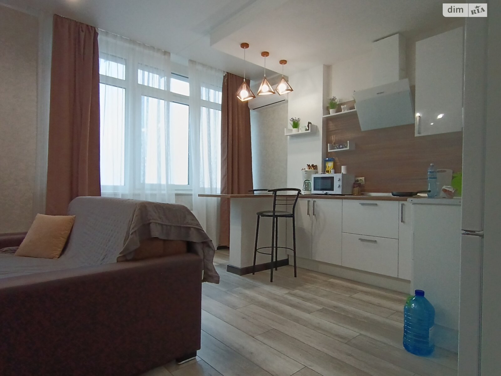 однокімнатна квартира в Одесі, район Середній Фонтан, на дор. Фонтанська 58/1 в довготривалу оренду помісячно фото 1