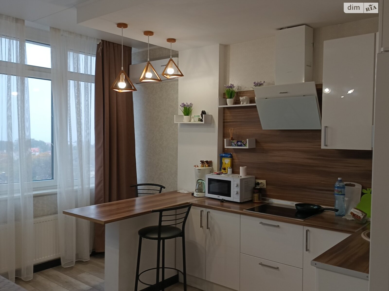 однокімнатна квартира в Одесі, район Середній Фонтан, на дор. Фонтанська 58/1 в довготривалу оренду помісячно фото 1