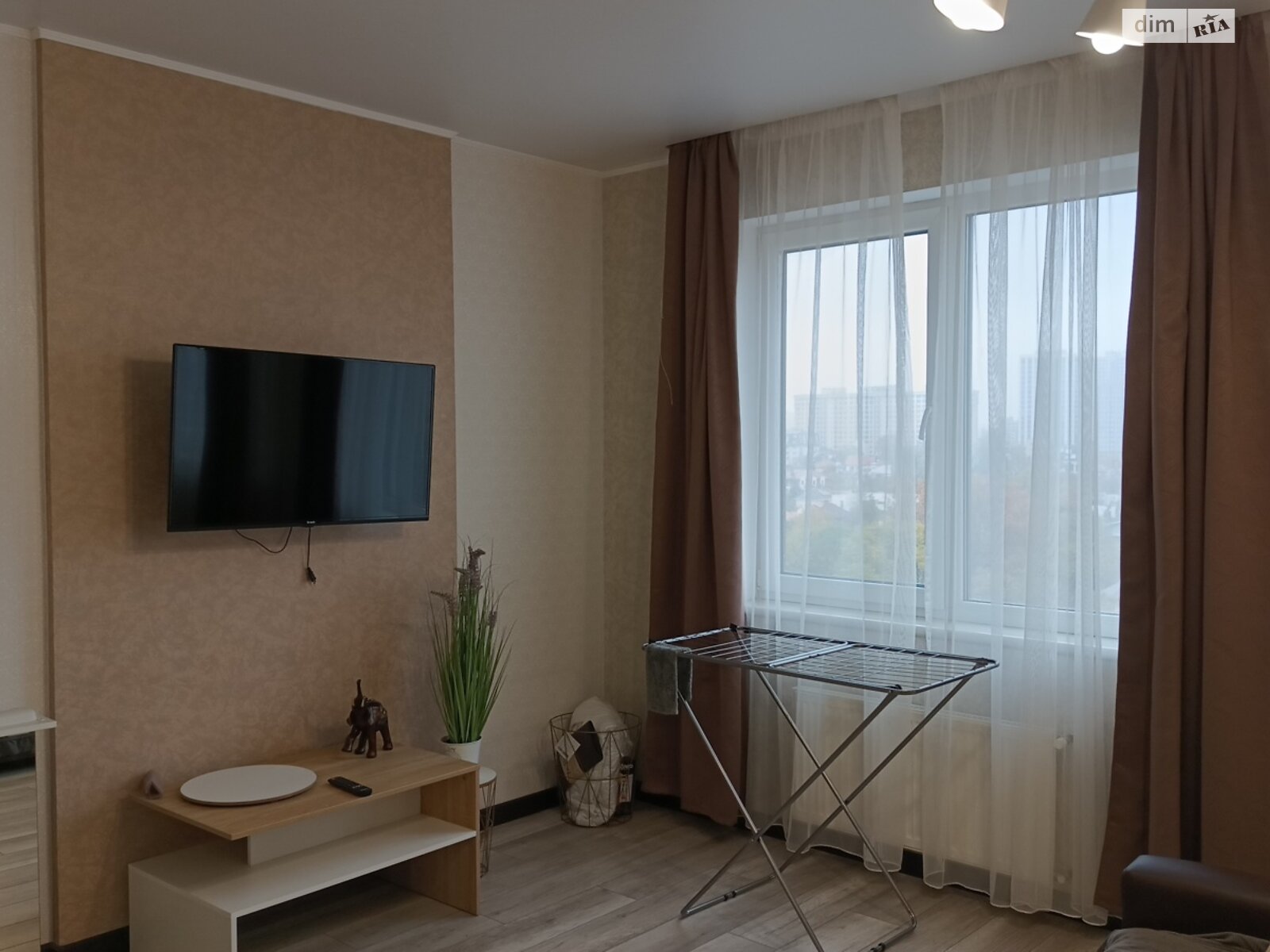 однокімнатна квартира в Одесі, район Середній Фонтан, на дор. Фонтанська 58/1 в довготривалу оренду помісячно фото 1