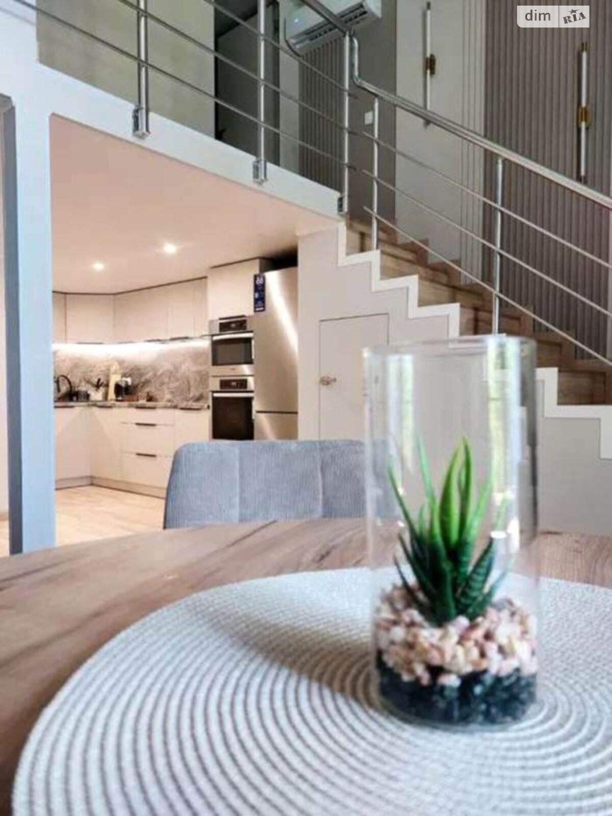 трехкомнатная квартира в Одессе, район Средний Фонтан, на ул. Одесской громады 7 в аренду на долгий срок помесячно фото 1