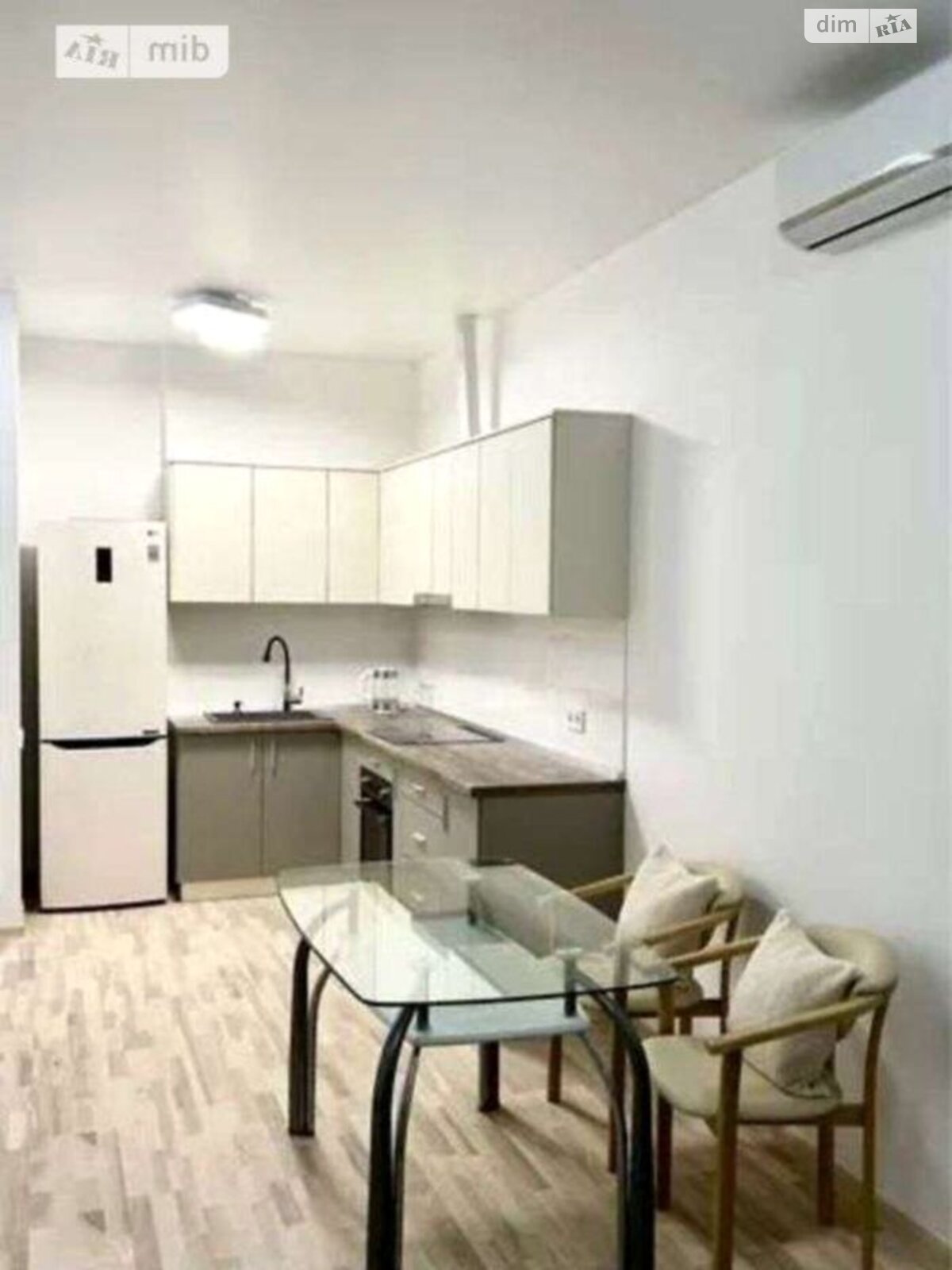 двухкомнатная квартира в Одессе, район Средний Фонтан, на ул. Одесской громады 7 в аренду на долгий срок помесячно фото 1 двухкомнатная квартира в Одессе, район Средний Фонтан, на ул. Одесской громады 7 в аренду на долгий срок помесячно фото 1