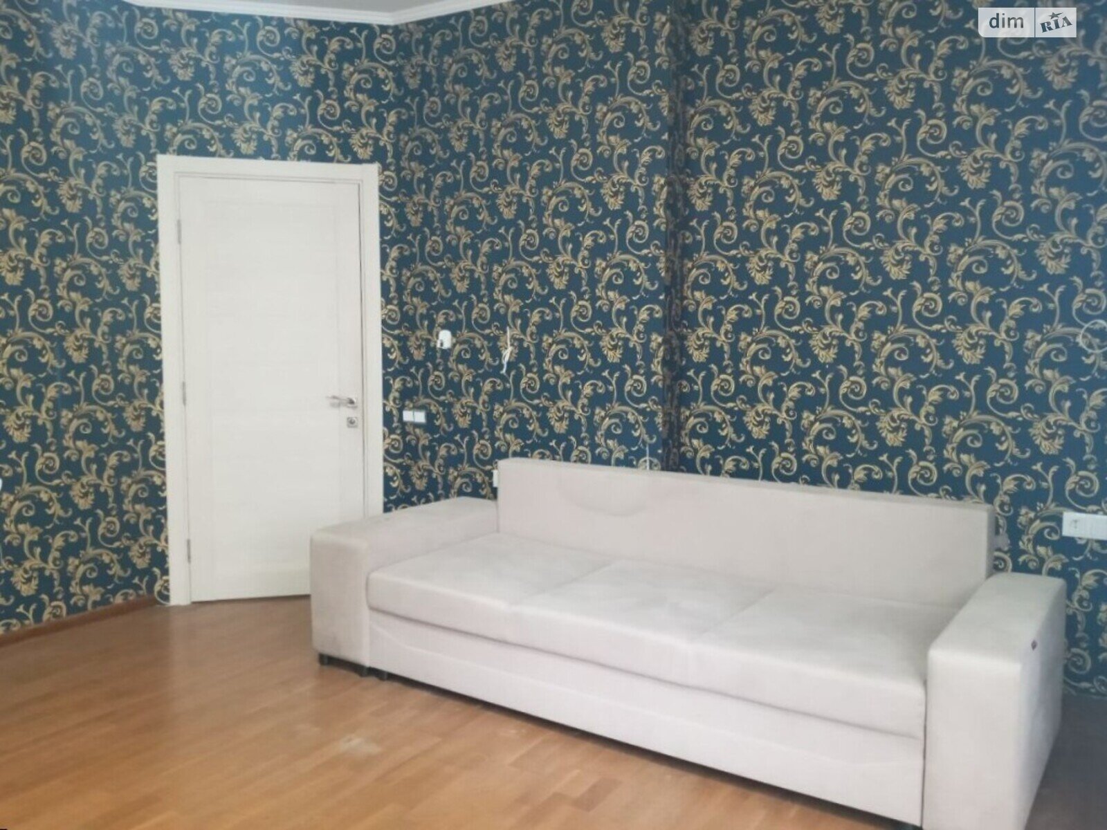 двухкомнатная квартира с мебелью в Одессе, район Малый Фонтан, на ул. Среднефонтанская 19А в аренду на долгий срок помесячно фото 1