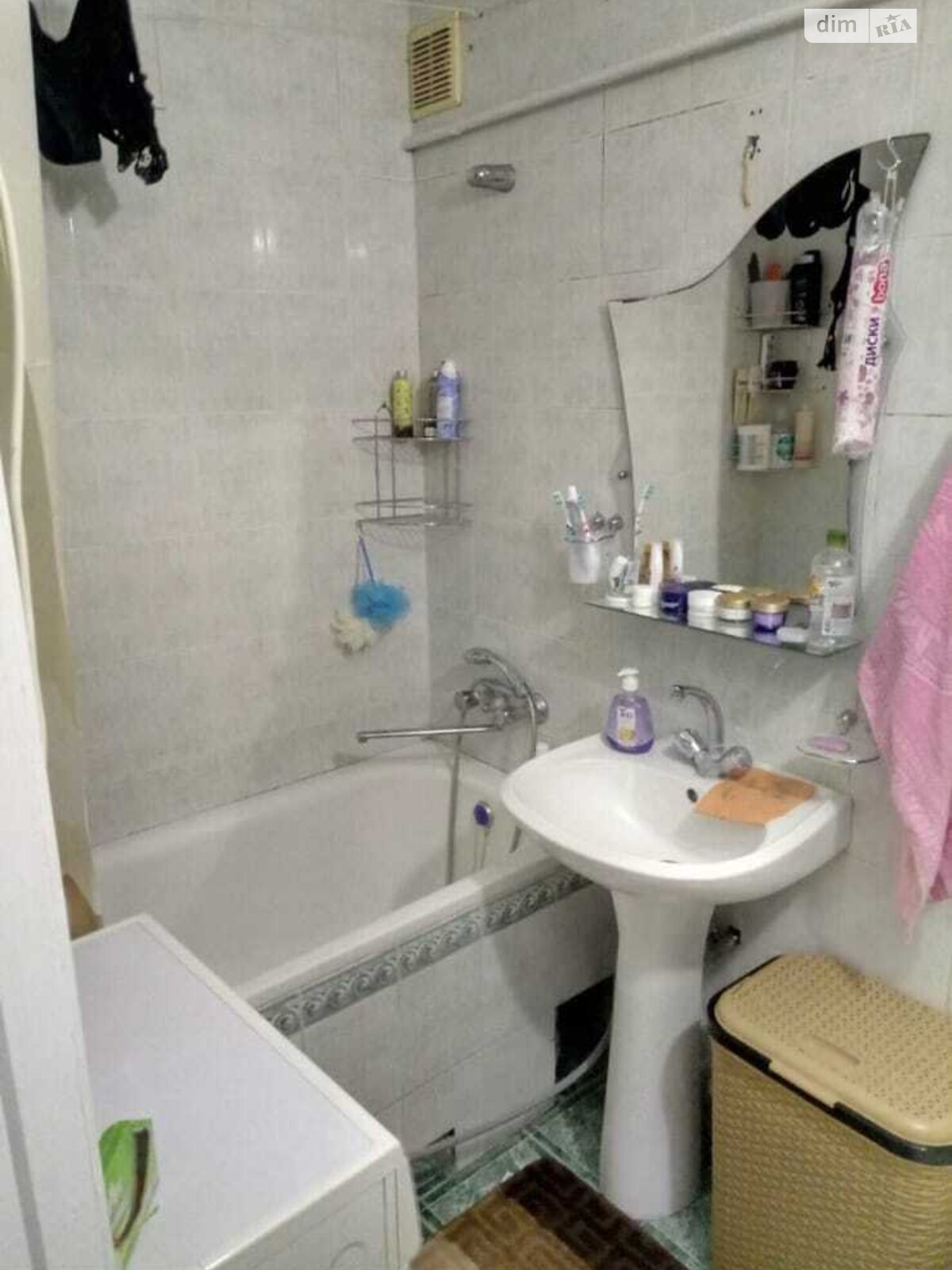 двокімнатна квартира в Одесі, район Судобудівник, на вул. Героїв прикордонників 2 в довготривалу оренду помісячно фото 1