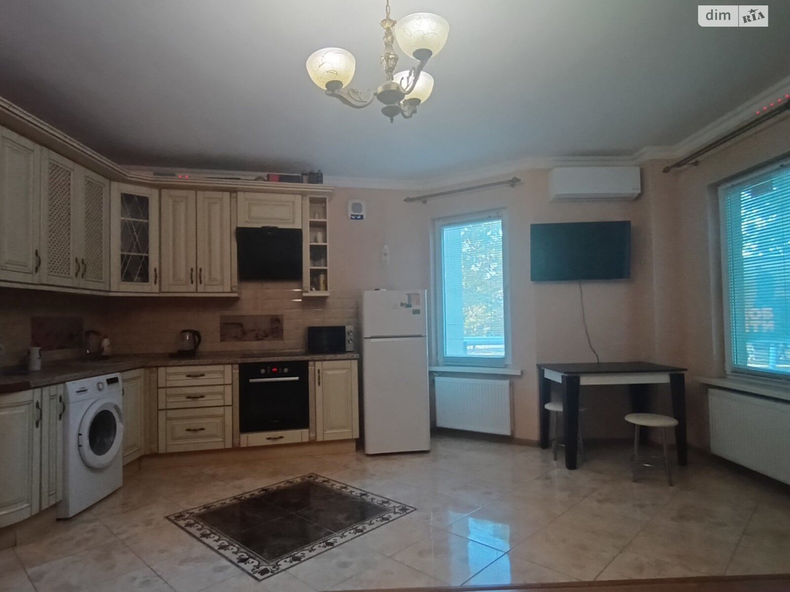 однокімнатна квартира з ремонтом в Одесі, район Таїрова, на вул. 8-а Лінія Люстдорфської дороги 7/1 в довготривалу оренду помісячно фото 1