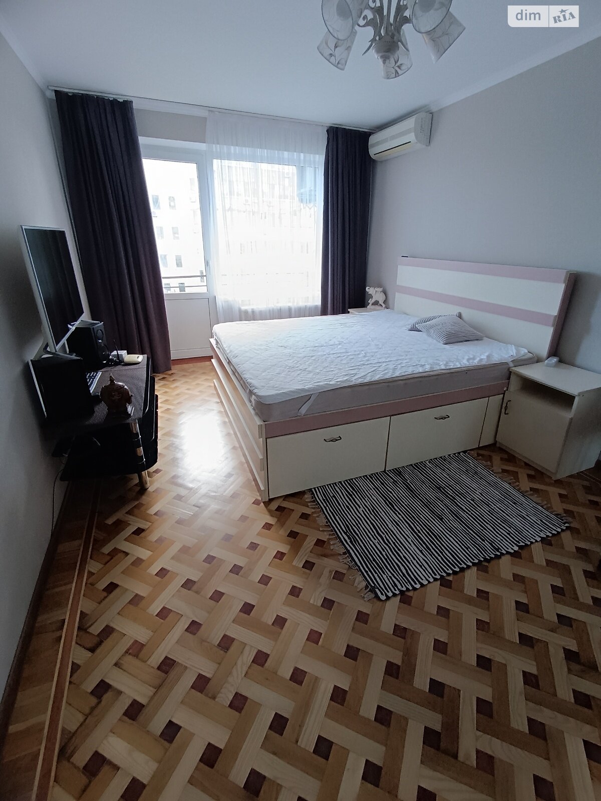 однокімнатна квартира в Одесі, район Таїрова, на вул. Академіка Корольова 28 в довготривалу оренду помісячно фото 1 однокімнатна квартира в Одесі, район Таїрова, на вул. Академіка Корольова 28 в довготривалу оренду помісячно фото 1