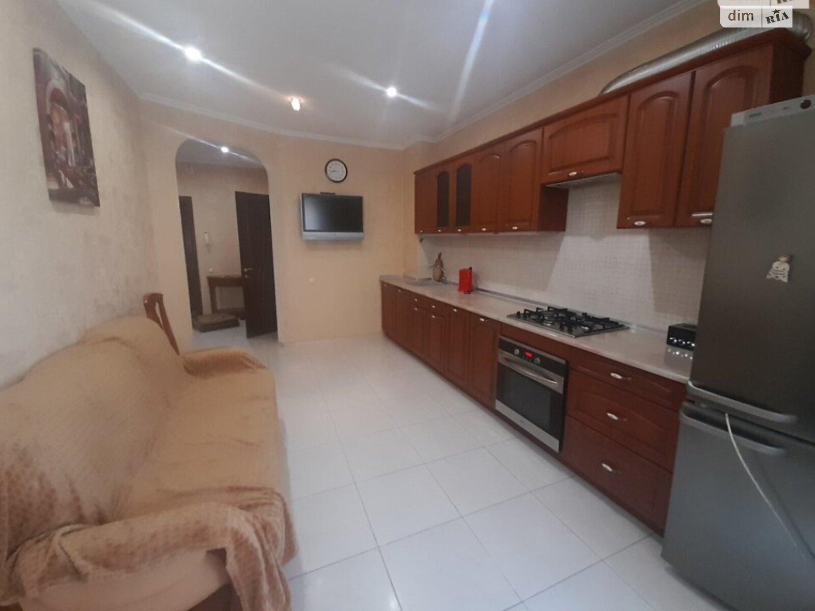 однокомнатная квартира в Одессе, район Таирова, на ул. Академика Королева 24 в аренду на долгий срок помесячно фото 1 однокомнатная квартира в Одессе, район Таирова, на ул. Академика Королева 24 в аренду на долгий срок помесячно фото 1