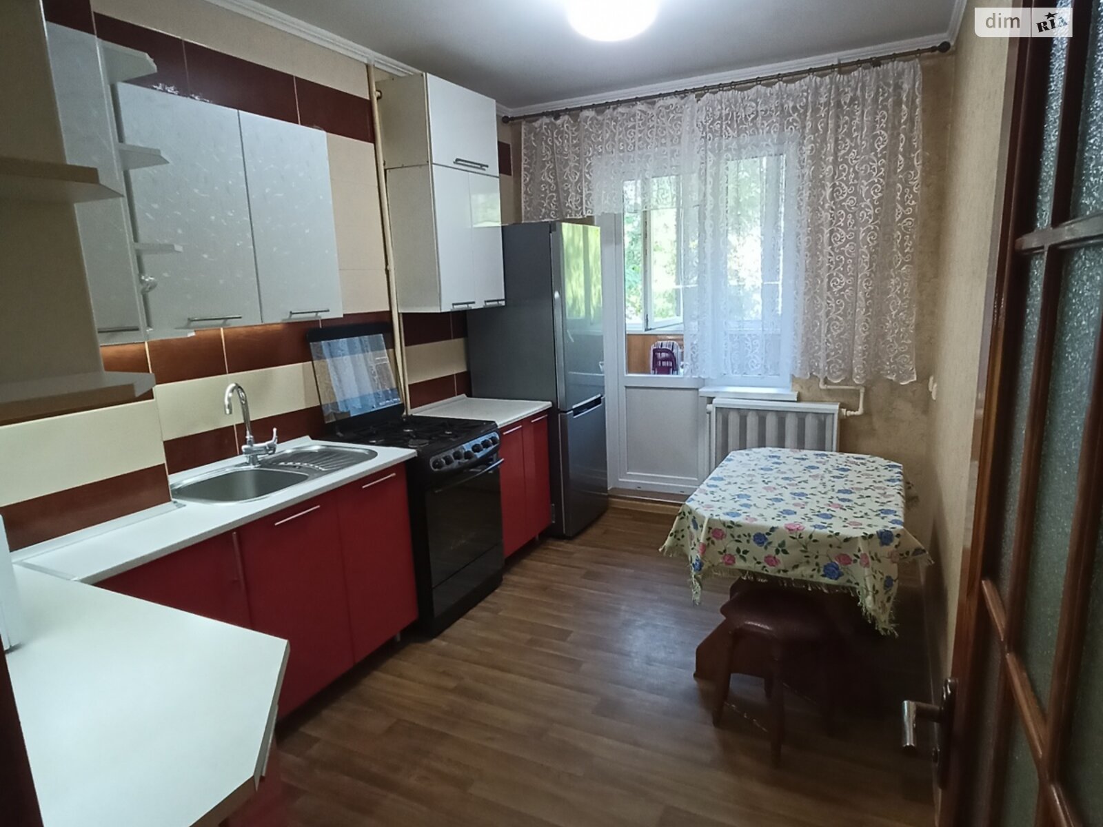 трехкомнатная квартира в Одессе, район Таирова, на ул. Архитекторская в аренду на долгий срок помесячно фото 1 трехкомнатная квартира в Одессе, район Таирова, на ул. Архитекторская в аренду на долгий срок помесячно фото 1