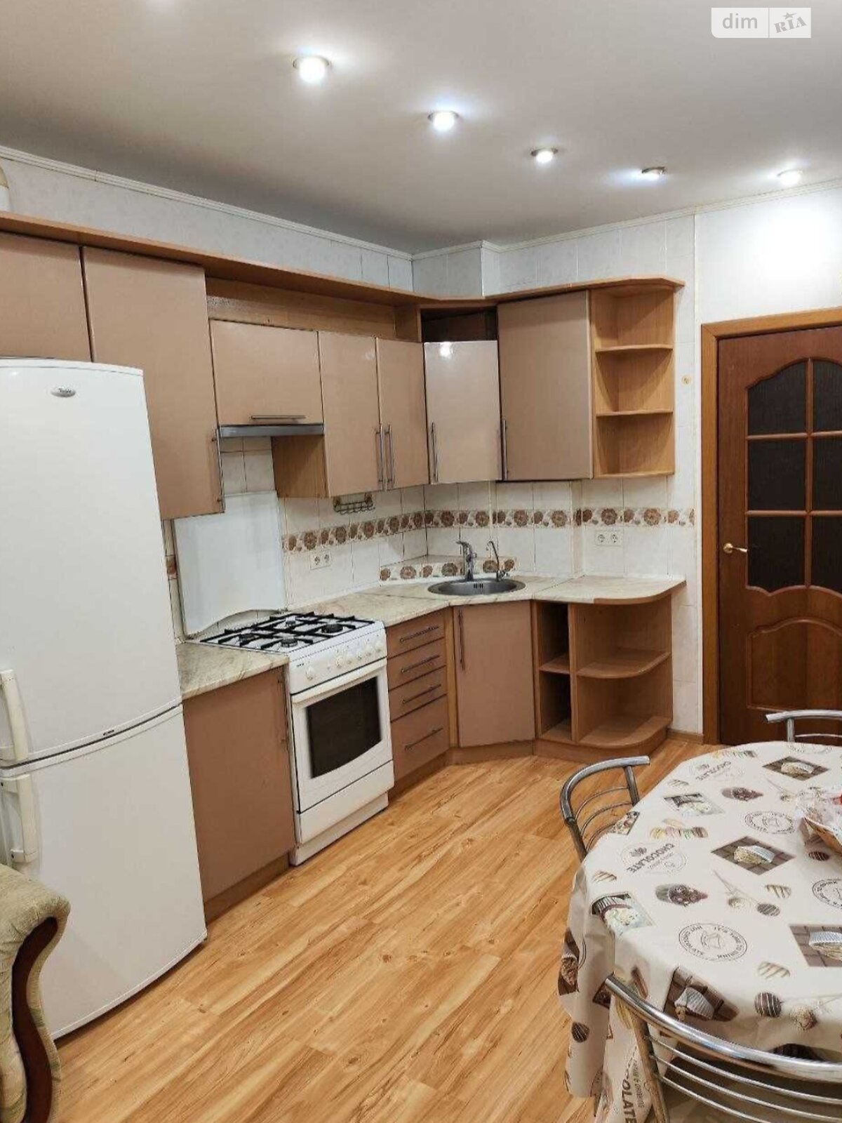 двокімнатна квартира в Одесі, район Таїрова, на вул. Євгена Чикаленка 59/2 в довготривалу оренду помісячно фото 1 двокімнатна квартира в Одесі, район Таїрова, на вул. Євгена Чикаленка 59/2 в довготривалу оренду помісячно фото 1