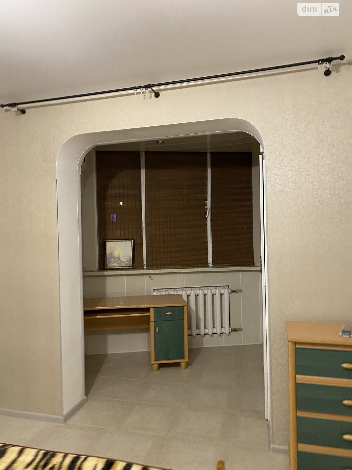 трехкомнатная квартира в Одессе, район Таирова, на ул. Евгения Чикаленко 63А в аренду на долгий срок помесячно фото 1