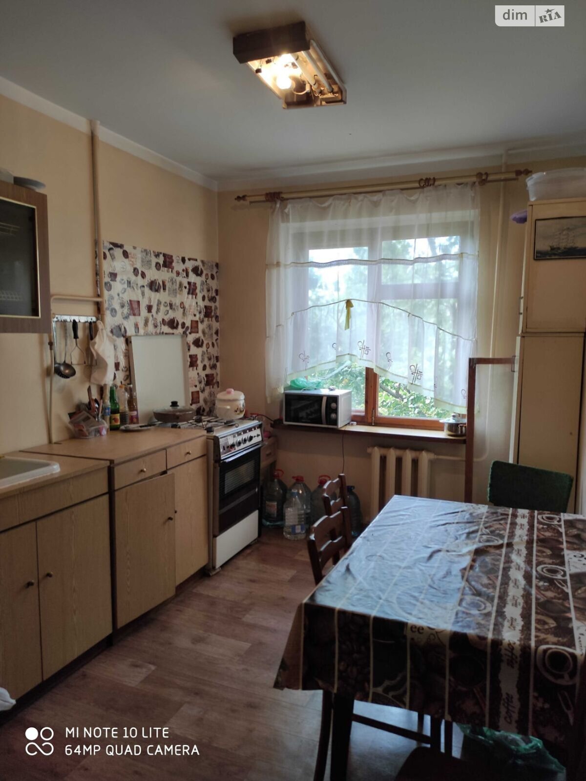 трикімнатна квартира в Одесі, район Таїрова, на просп. Князя Ярослава Мудрого в довготривалу оренду помісячно фото 1 трикімнатна квартира в Одесі, район Таїрова, на просп. Князя Ярослава Мудрого в довготривалу оренду помісячно фото 1
