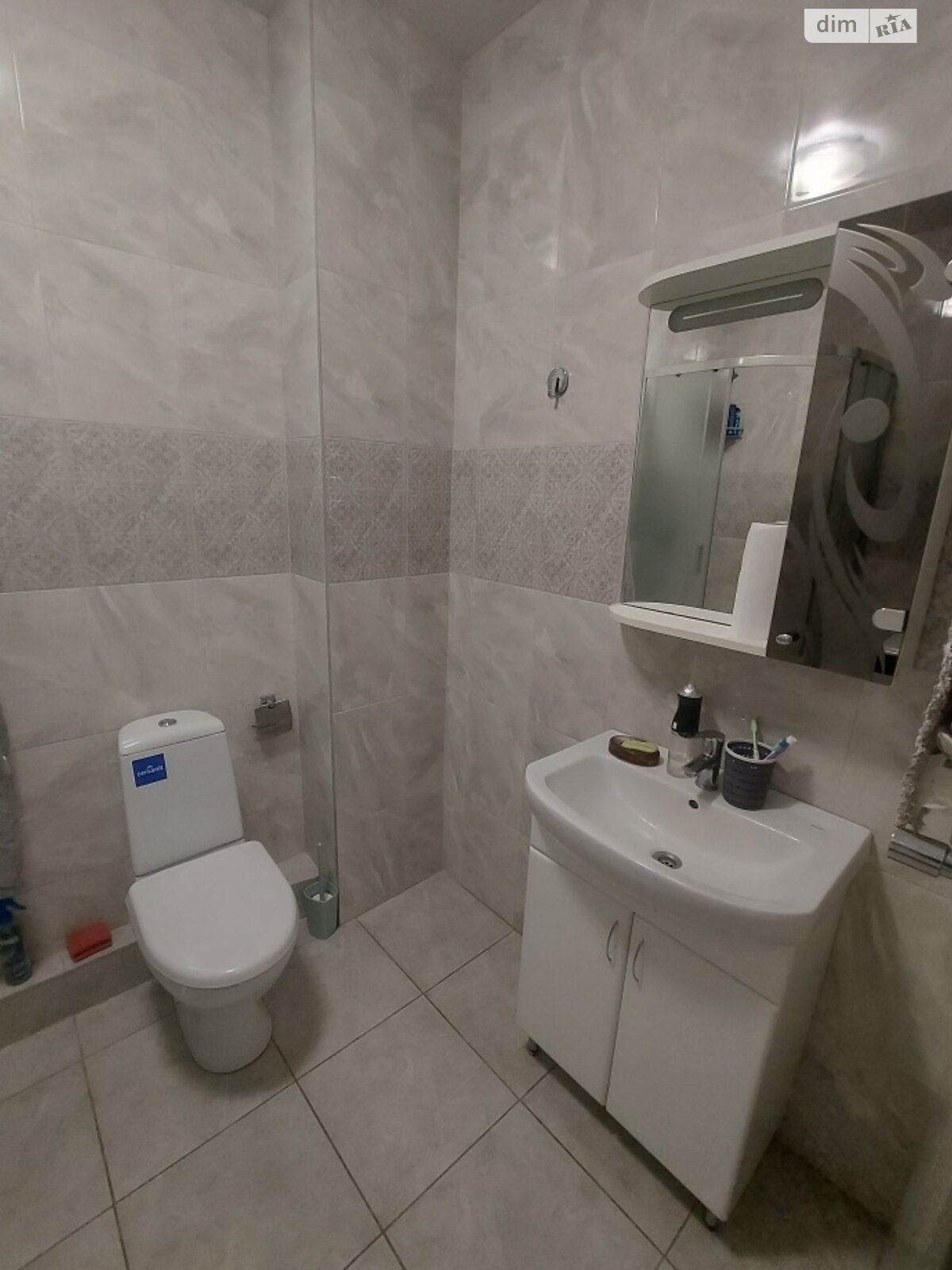 однокомнатная квартира в Одессе, район Таирова, на ул. Костанди в аренду на долгий срок помесячно фото 1