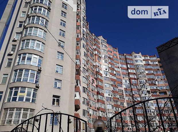 трехкомнатная квартира в Одессе, район Таирова, на ул. Левитана 62, в аренду на долгий срок помесячно фото 1 трехкомнатная квартира в Одессе, район Таирова, на ул. Левитана 62, в аренду на долгий срок помесячно фото 1