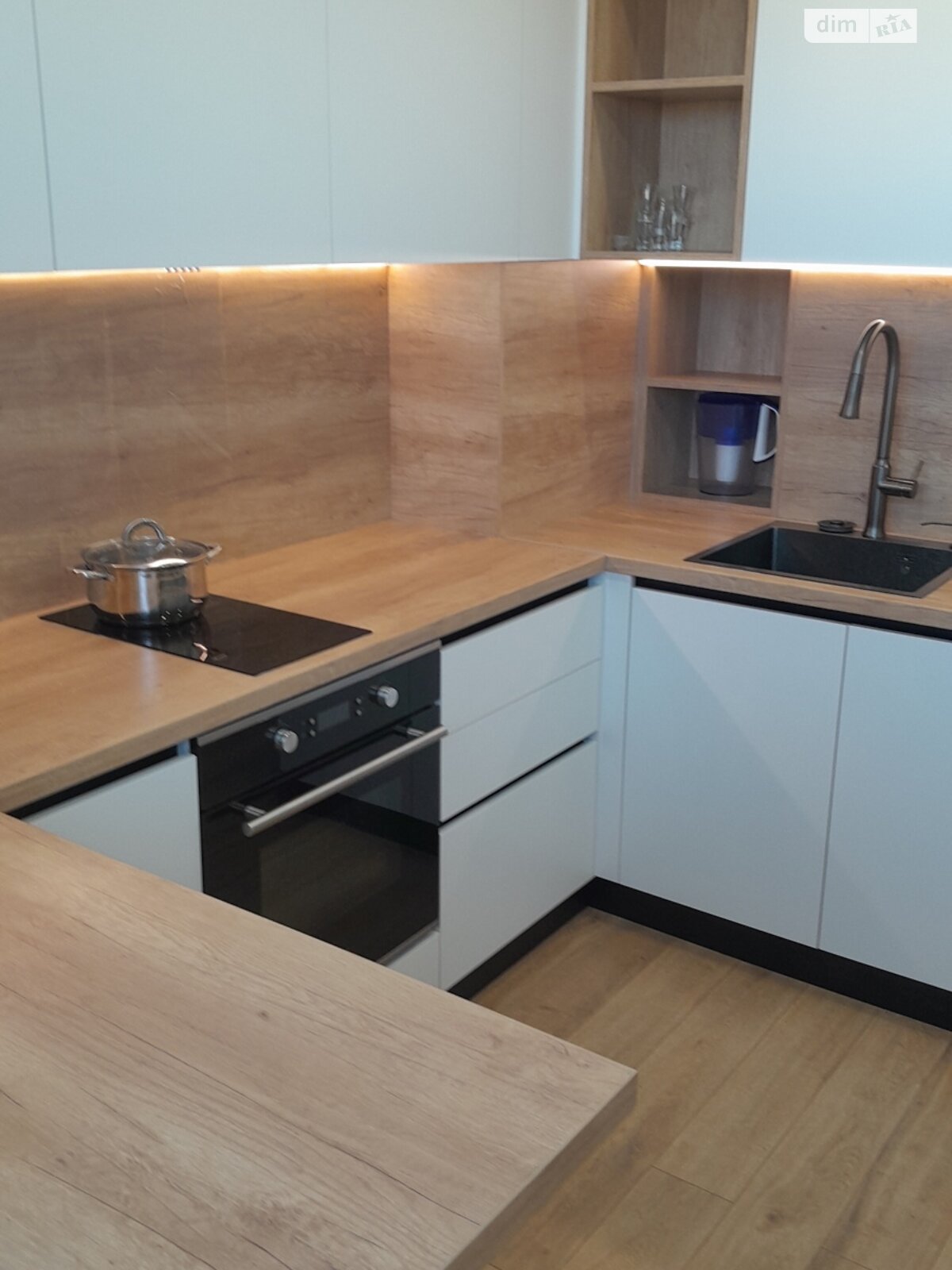 однокомнатная квартира в Одессе, район Таирова, на просп. Небесной Сотни 79Б в аренду на долгий срок помесячно фото 1 однокомнатная квартира в Одессе, район Таирова, на просп. Небесной Сотни 79Б в аренду на долгий срок помесячно фото 1