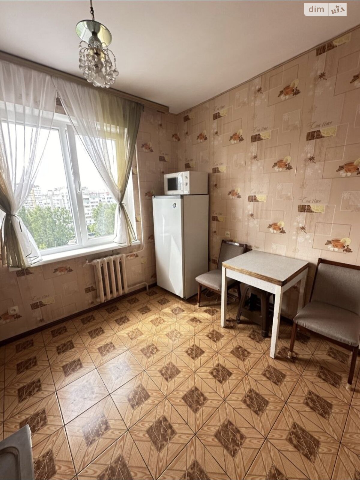 однокімнатна квартира в Одесі, район Таїрова, на просп. Небесної Сотні в довготривалу оренду помісячно фото 1 однокімнатна квартира в Одесі, район Таїрова, на просп. Небесної Сотні в довготривалу оренду помісячно фото 1