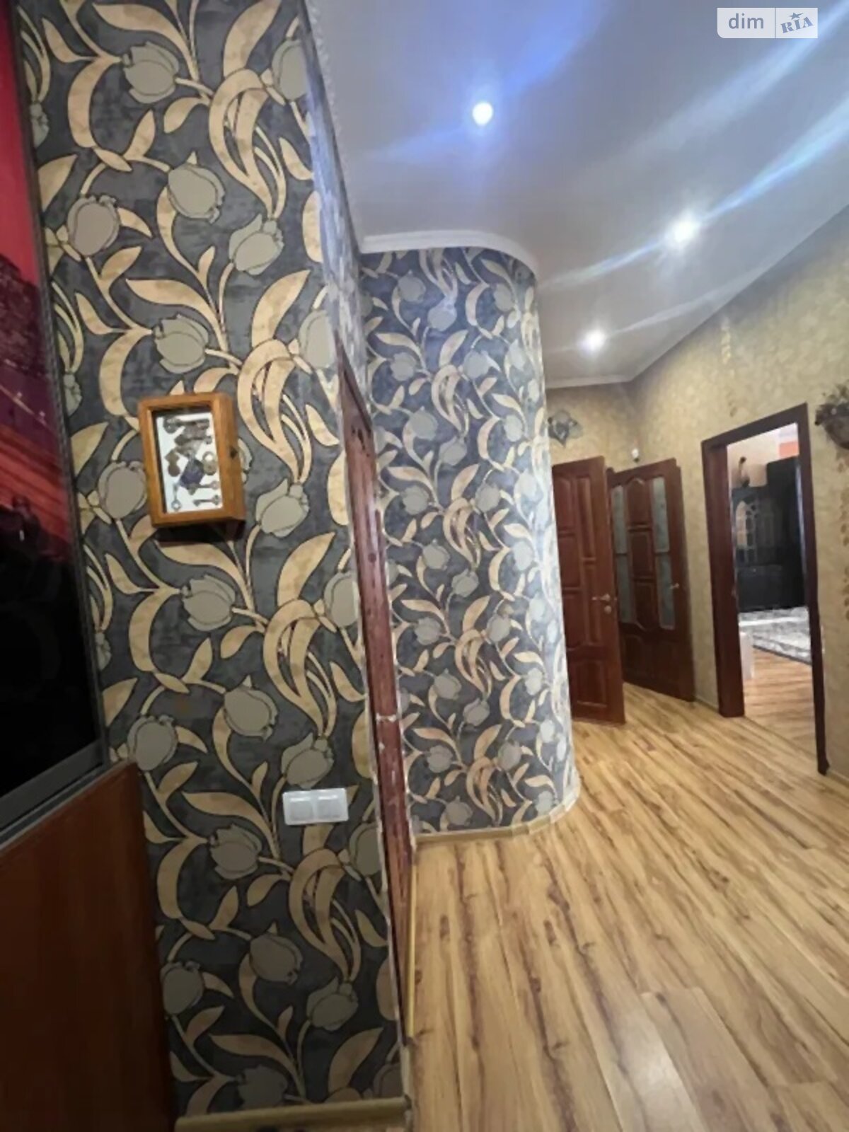 двухкомнатная квартира в Одессе, район Таирова, на просп. Небесной Сотни 3А корпус 3 в аренду на долгий срок помесячно фото 1 двухкомнатная квартира в Одессе, район Таирова, на просп. Небесной Сотни 3А корпус 3 в аренду на долгий срок помесячно фото 1