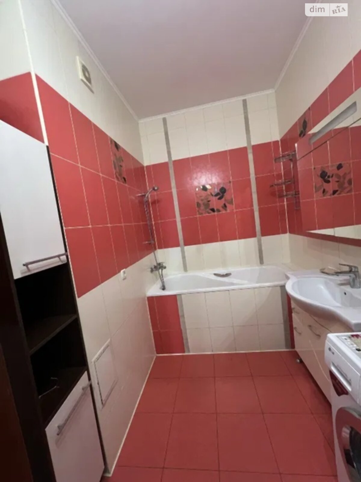 двухкомнатная квартира в Одессе, район Таирова, на просп. Небесной Сотни 3А корпус 3 в аренду на долгий срок помесячно фото 1 двухкомнатная квартира в Одессе, район Таирова, на просп. Небесной Сотни 3А корпус 3 в аренду на долгий срок помесячно фото 1