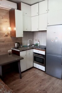 однокомнатная квартира с ремонтом в Одессе, район Таирова, на просп. Полковника Гуляева 111/2 в аренду на долгий срок помесячно фото 2 однокомнатная квартира с ремонтом в Одессе, район Таирова, на просп. Полковника Гуляева 111/2 в аренду на долгий срок помесячно фото 2