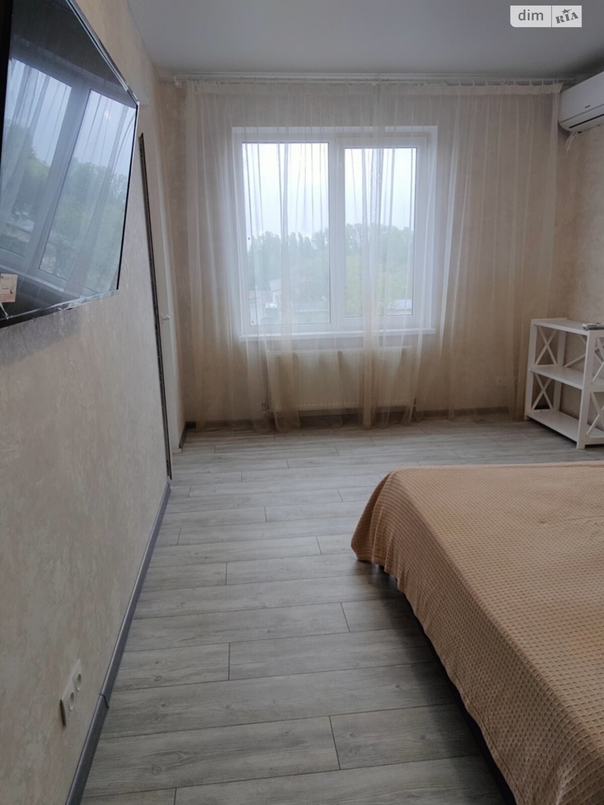 двухкомнатная квартира в Одессе, район Таирова, на мас. Радужный 24 в аренду на долгий срок помесячно фото 1