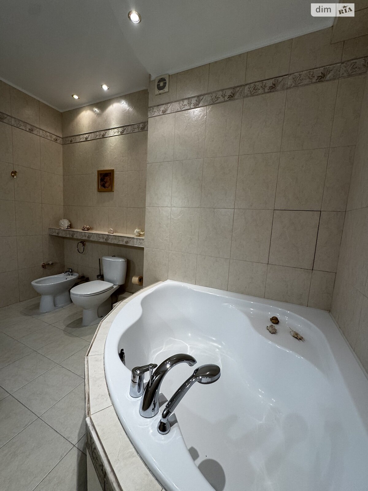 двокімнатна квартира в Одесі, район Таїрова, на вул. Люстдорфська дорога 140/1 в довготривалу оренду помісячно фото 1 двокімнатна квартира в Одесі, район Таїрова, на вул. Люстдорфська дорога 140/1 в довготривалу оренду помісячно фото 1