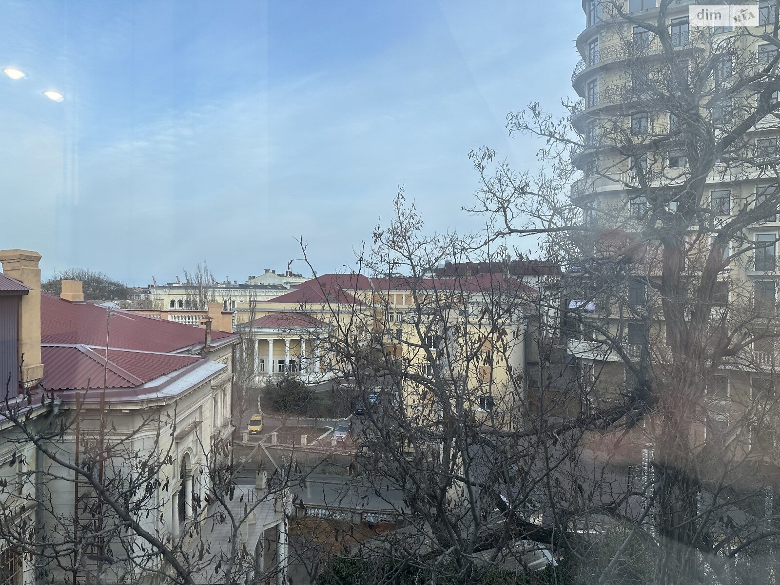 четырехкомнатная квартира в Одессе, район Центр, на ул. Сабанеев мост 4 в аренду на долгий срок помесячно фото 1