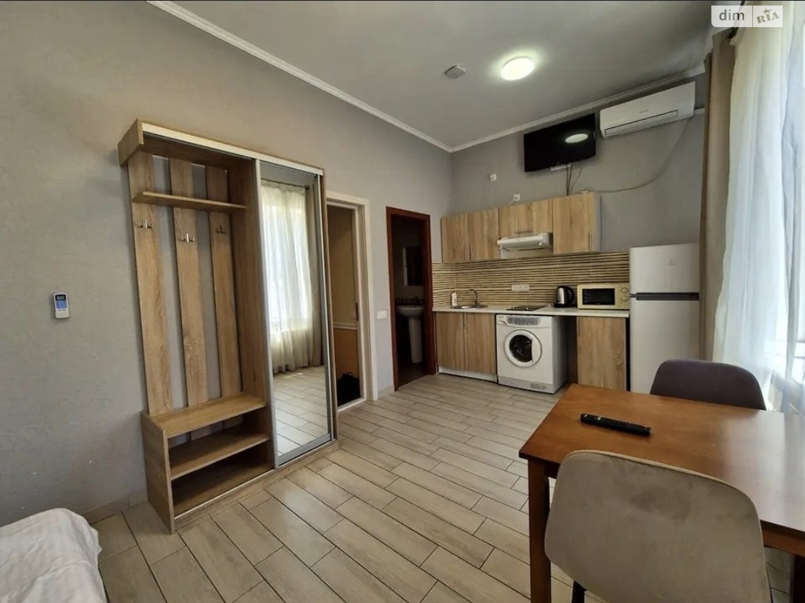 однокімнатна квартира в Одесі, район Центр, на просп. Олександрівський 5 в довготривалу оренду помісячно фото 1 однокімнатна квартира в Одесі, район Центр, на просп. Олександрівський 5 в довготривалу оренду помісячно фото 1