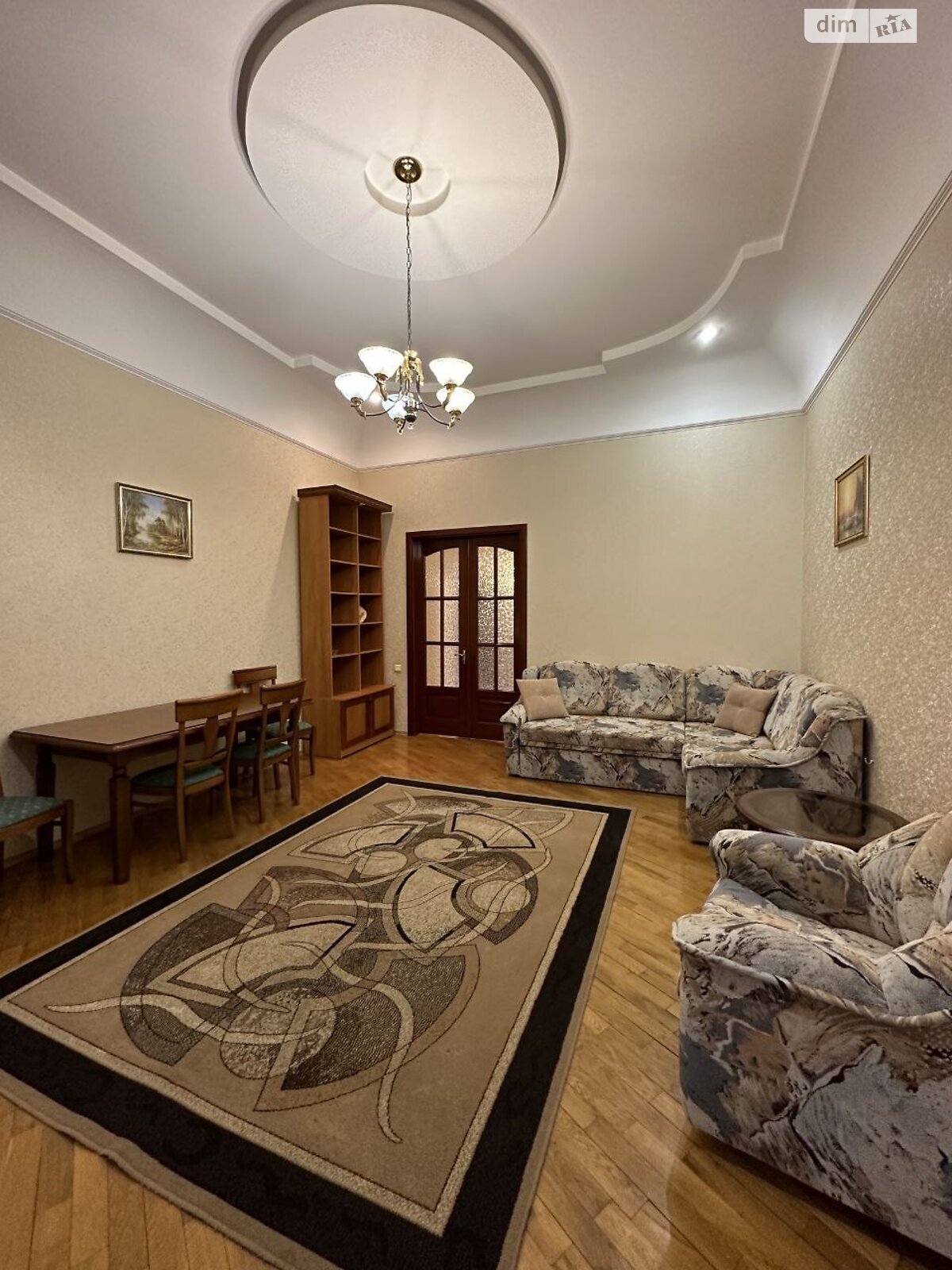 трехкомнатная квартира в Одессе, район Центр, на ул. Бунина в аренду на долгий срок помесячно фото 1