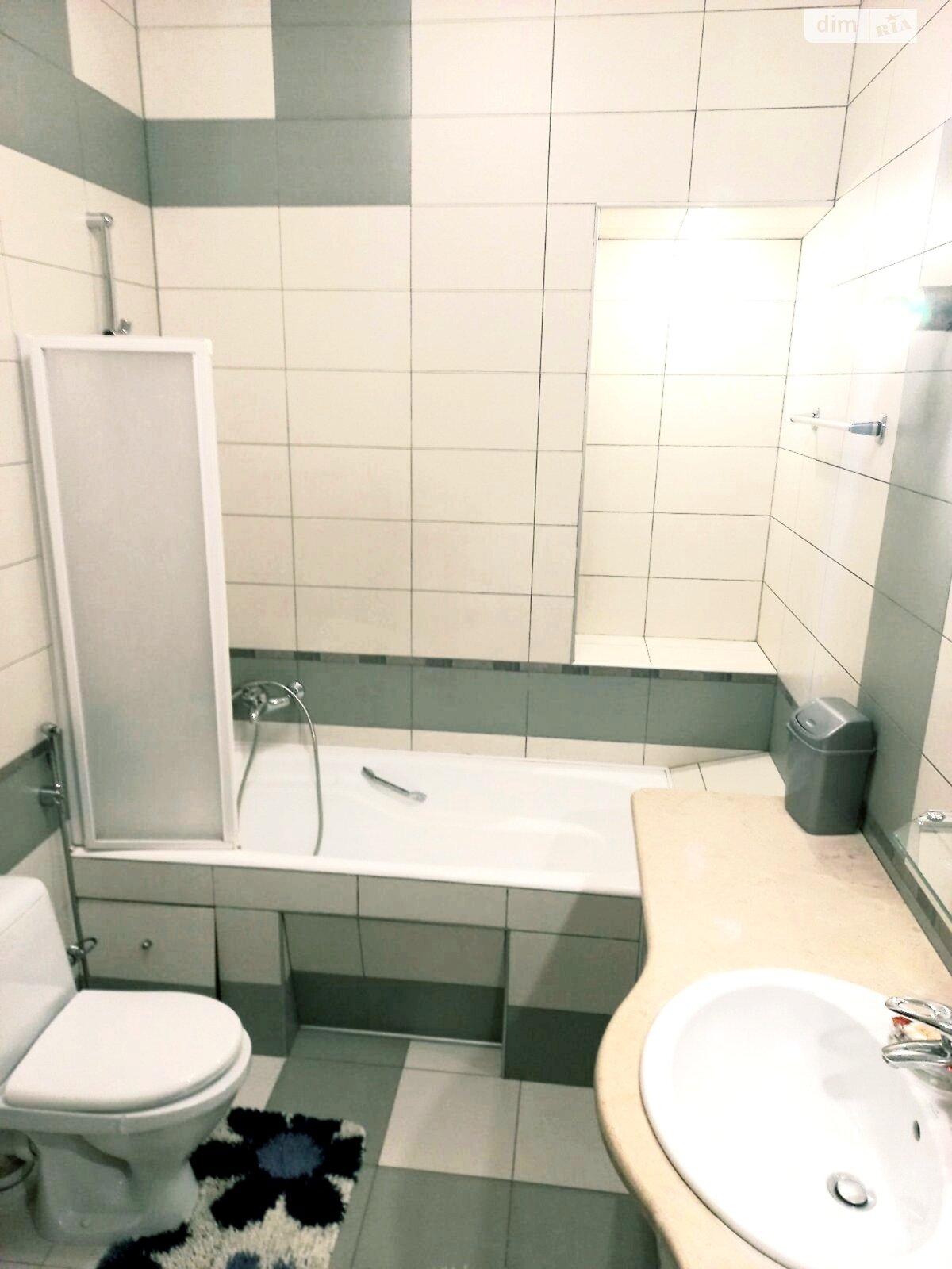 двокімнатна квартира в Одесі, район Центр, на вул. Європейська в довготривалу оренду помісячно фото 1 двокімнатна квартира в Одесі, район Центр, на вул. Європейська в довготривалу оренду помісячно фото 1