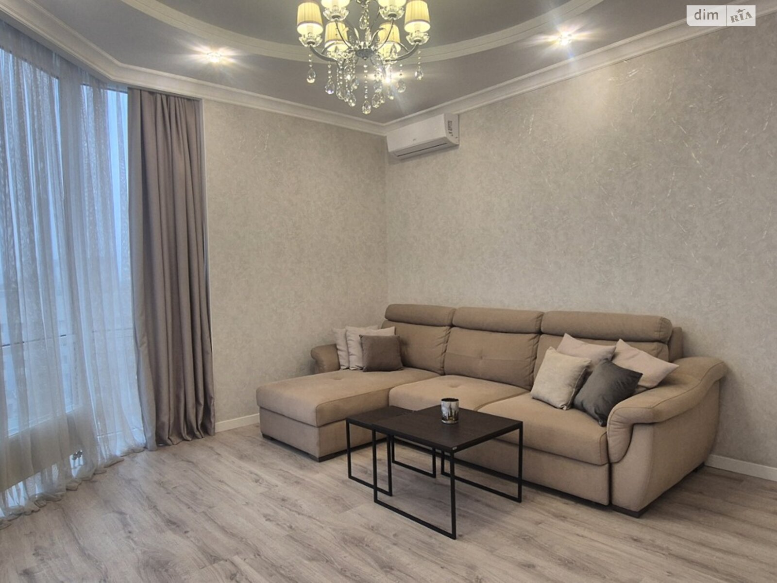 двокімнатна квартира в Одесі, район Центр, на бул. Італійський 1Б в довготривалу оренду помісячно фото 1