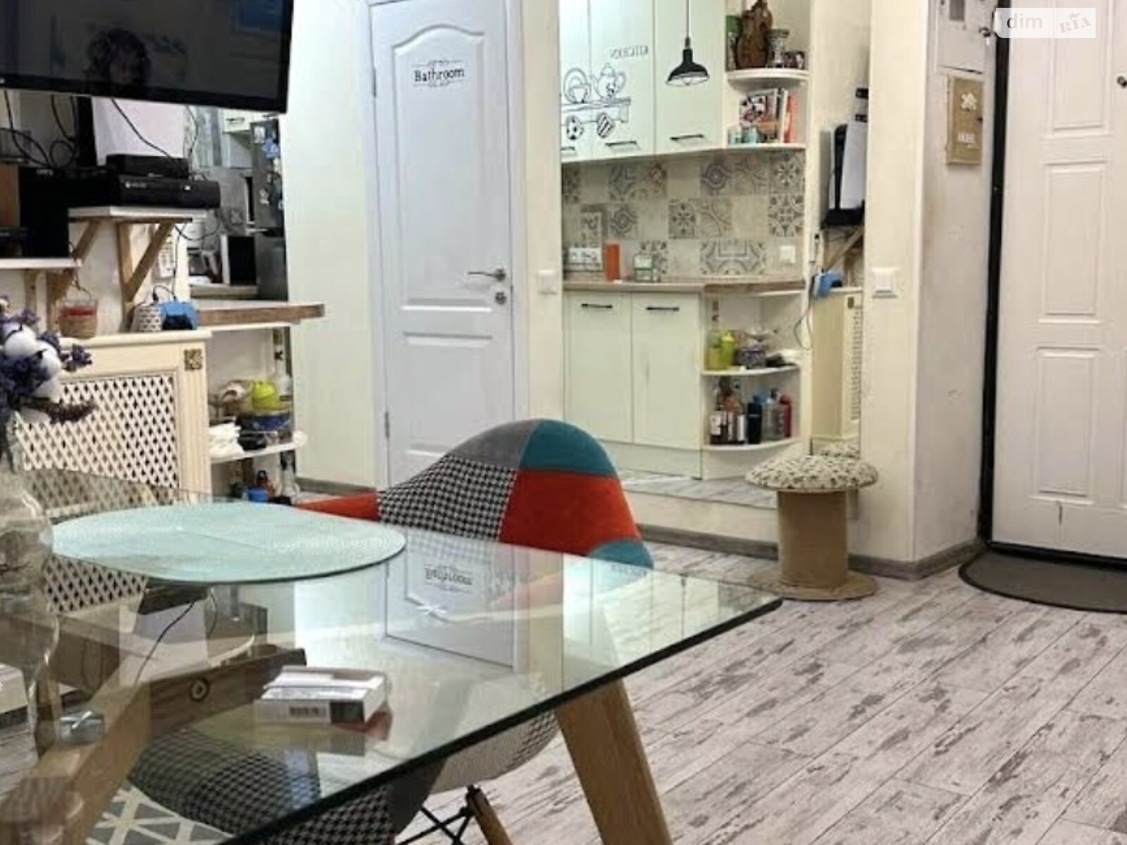 двокімнатна квартира в Одесі, район Приморський, на узвіз Маринеско 14 в довготривалу оренду помісячно фото 1 двокімнатна квартира в Одесі, район Приморський, на узвіз Маринеско 14 в довготривалу оренду помісячно фото 1