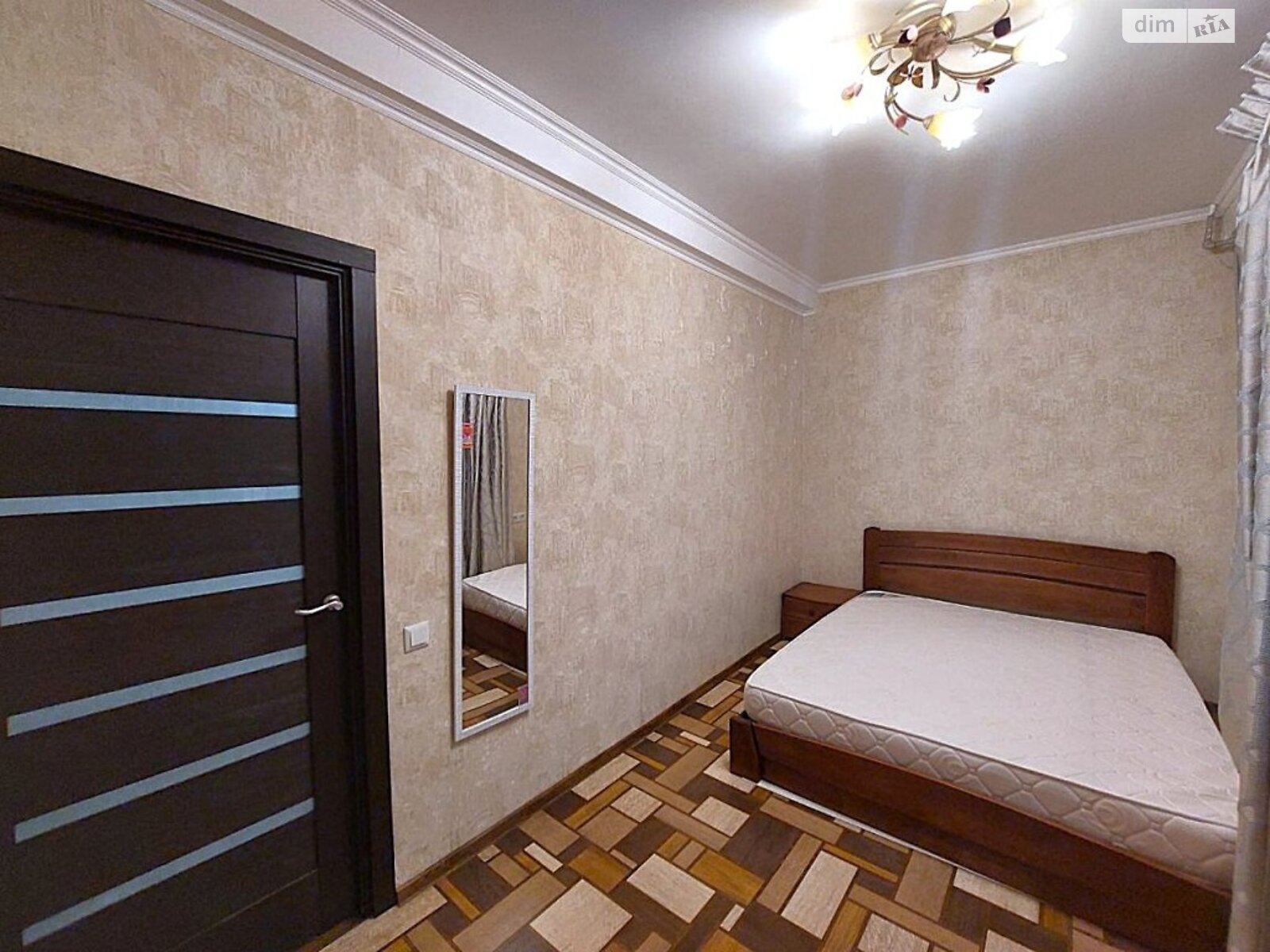 двухкомнатная квартира в Одессе, район Центр, на ул. Новосельского 9 в аренду на долгий срок помесячно фото 1