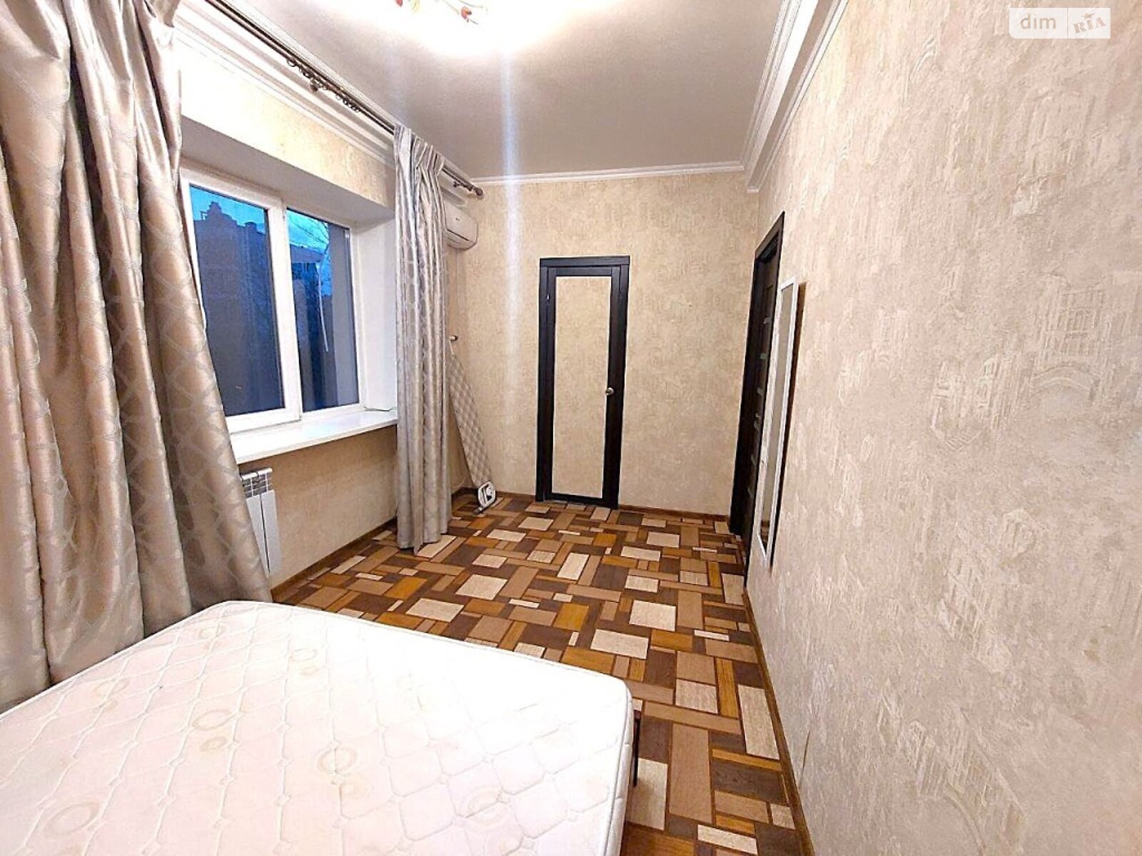 двухкомнатная квартира в Одессе, район Центр, на ул. Новосельского 9 в аренду на долгий срок помесячно фото 1