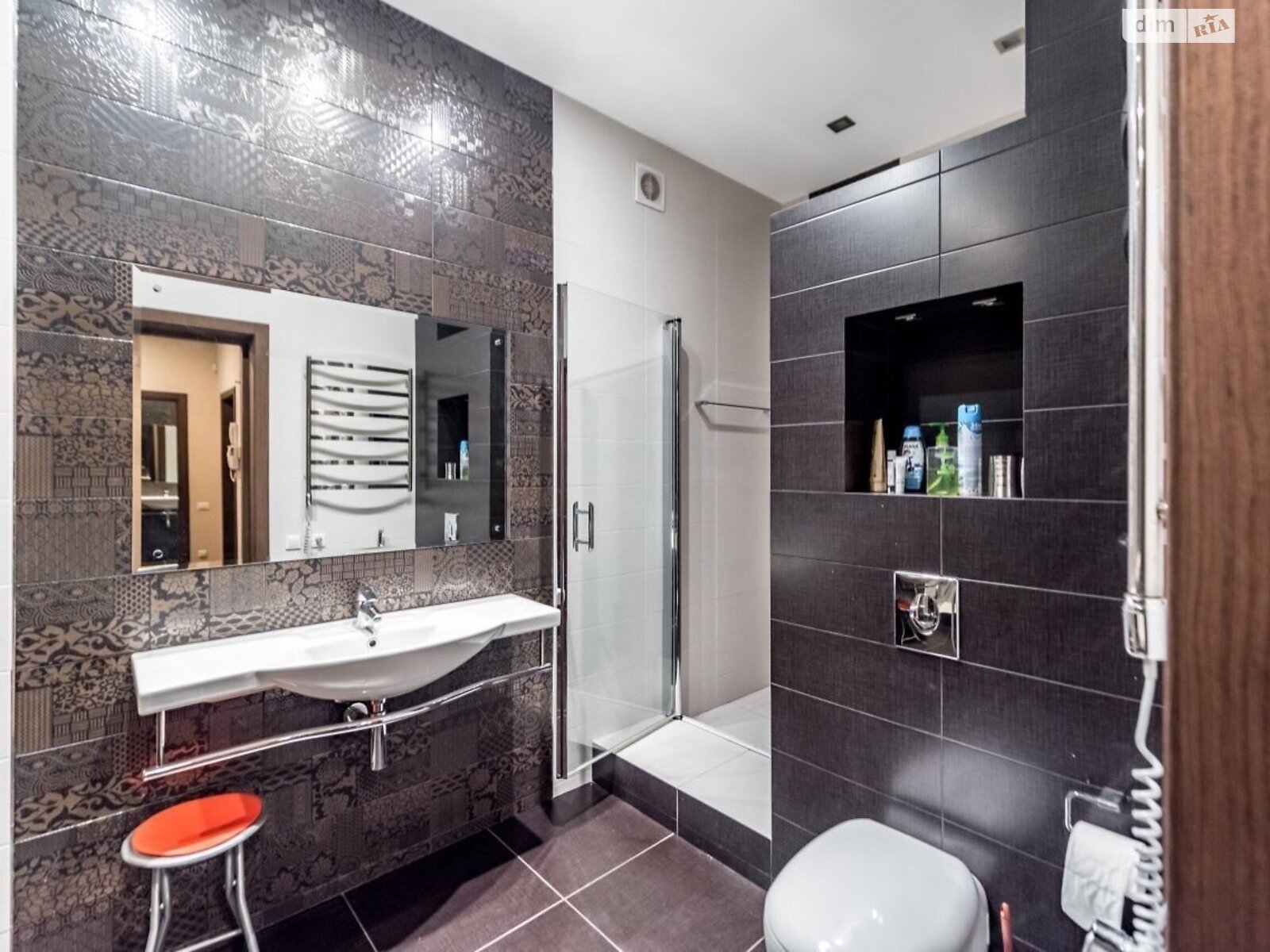 трикімнатна квартира в Одесі, район Центр, на вул. Пантелеймонівська 88/1 в довготривалу оренду помісячно фото 1