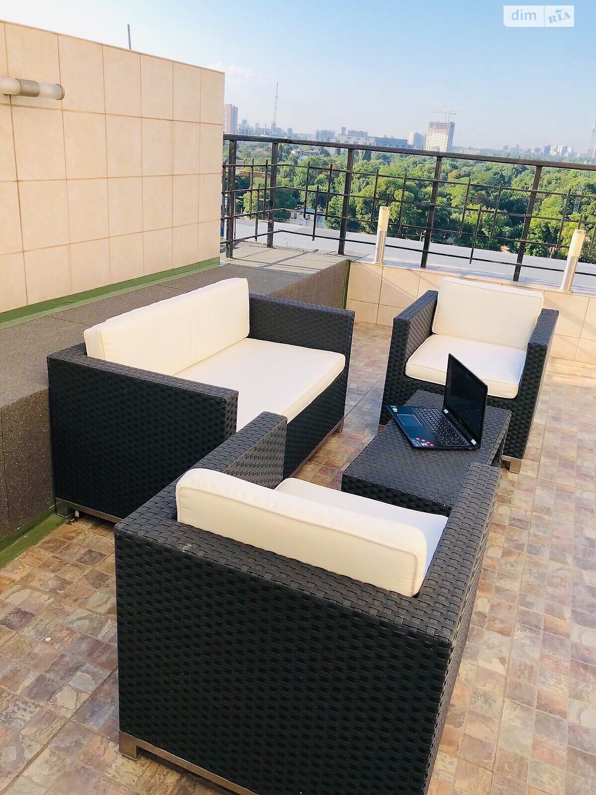 трикімнатна квартира в Одесі, район Центр, на вул. Пантелеймонівська 88/1 в довготривалу оренду помісячно фото 1