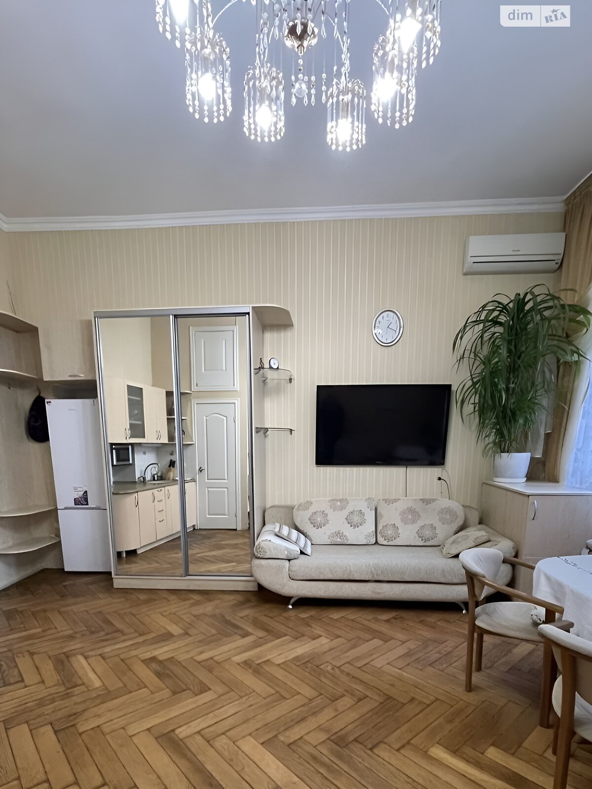однокімнатна квартира в Одесі, район Центр, на вул. Садова 7 в довготривалу оренду помісячно фото 1 однокімнатна квартира в Одесі, район Центр, на вул. Садова 7 в довготривалу оренду помісячно фото 1