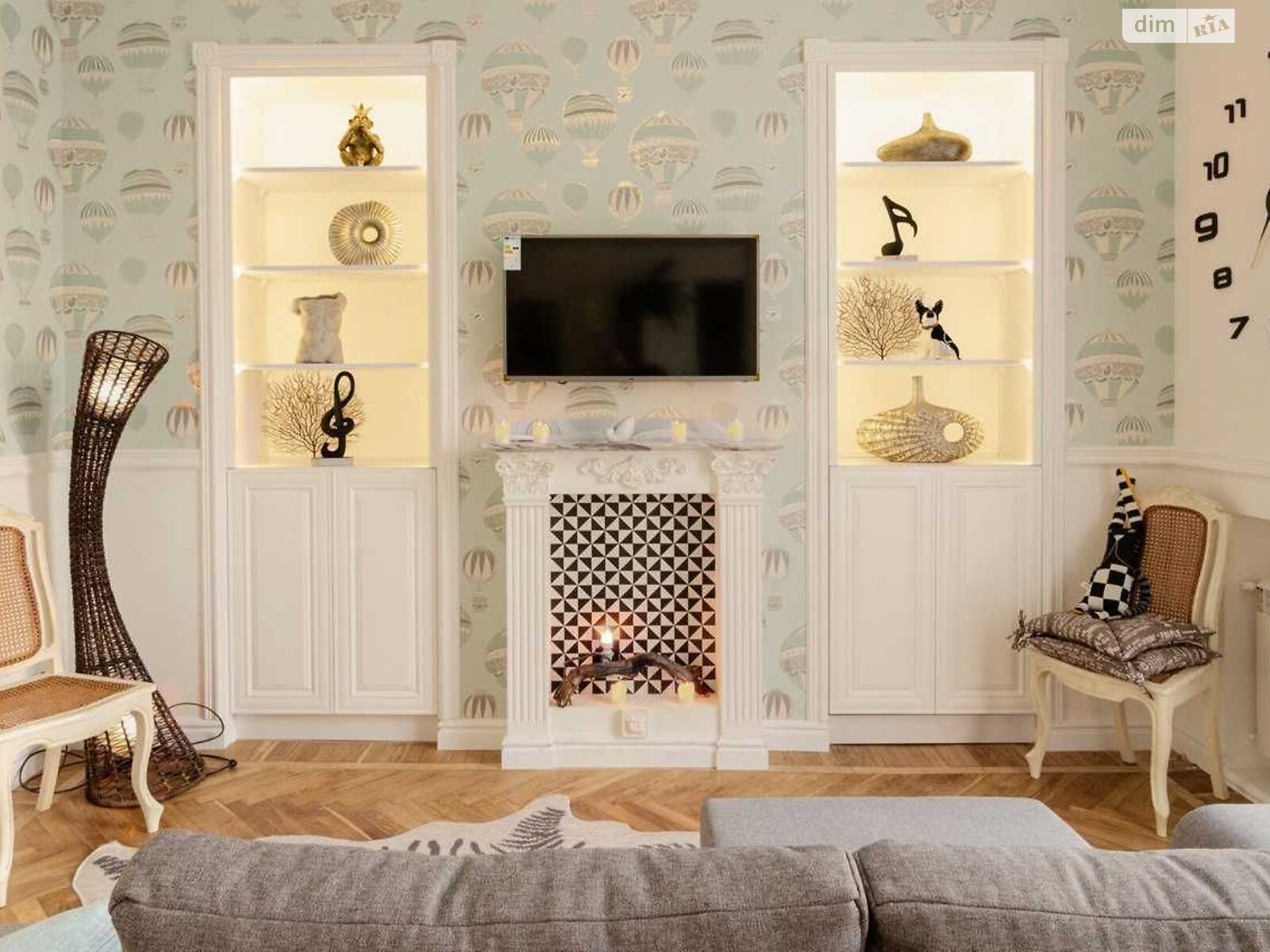 однокомнатная квартира в Одессе, район Центр, на пл. Соборная 2, кв. 5 в аренду на долгий срок помесячно фото 1 однокомнатная квартира в Одессе, район Центр, на пл. Соборная 2, кв. 5 в аренду на долгий срок помесячно фото 1