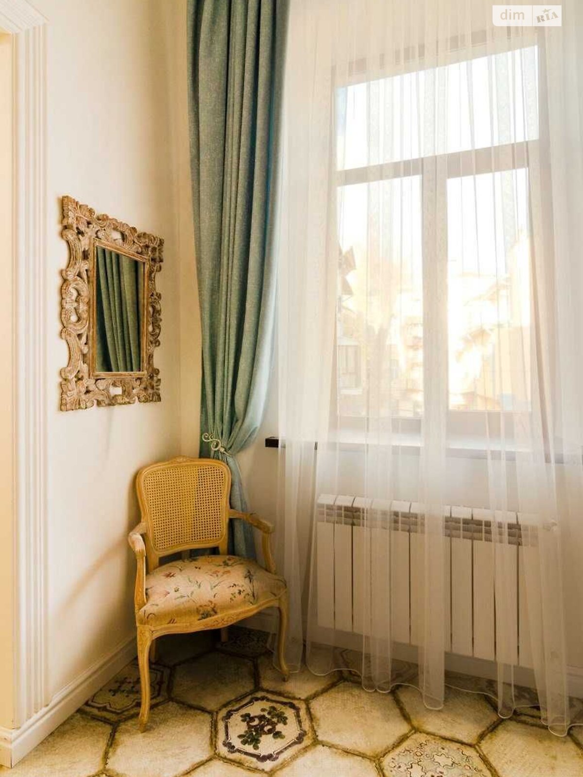 однокомнатная квартира в Одессе, район Центр, на пл. Соборная 2, кв. 5 в аренду на долгий срок помесячно фото 1 однокомнатная квартира в Одессе, район Центр, на пл. Соборная 2, кв. 5 в аренду на долгий срок помесячно фото 1