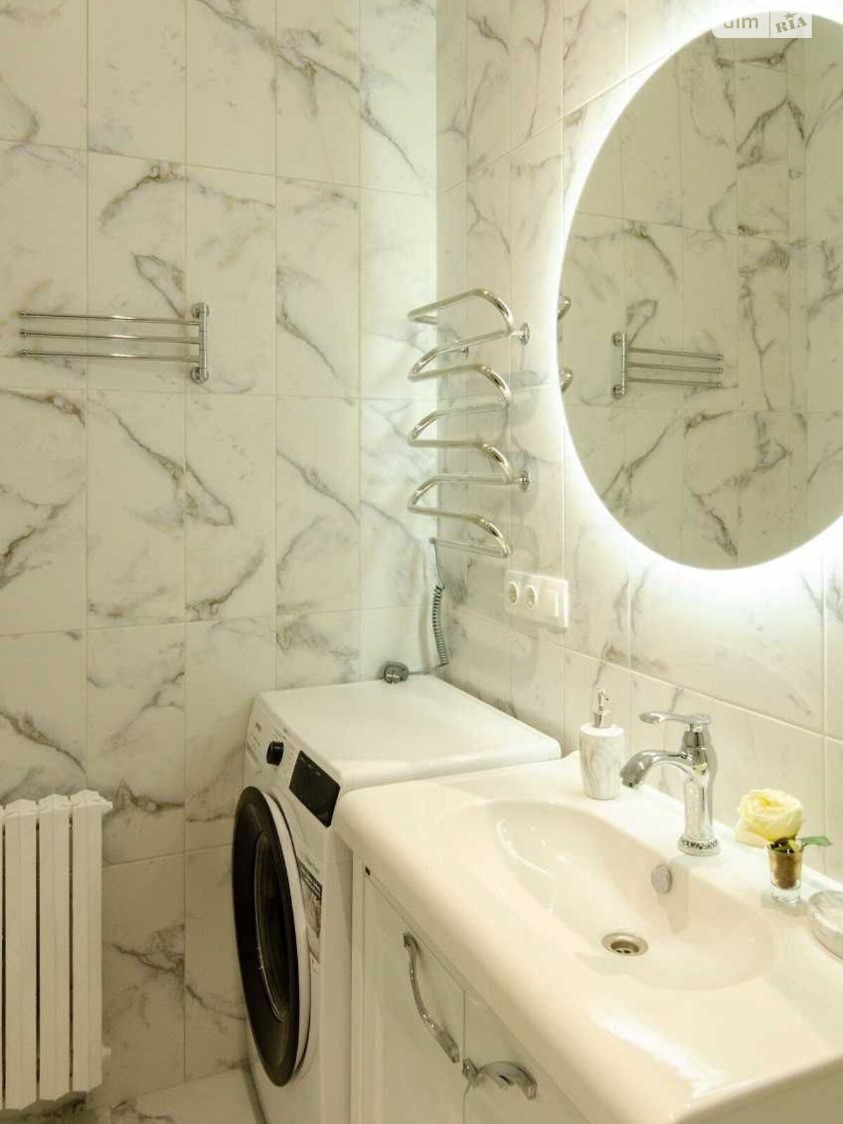 однокомнатная квартира в Одессе, район Центр, на пл. Соборная 2, кв. 5 в аренду на долгий срок помесячно фото 1 однокомнатная квартира в Одессе, район Центр, на пл. Соборная 2, кв. 5 в аренду на долгий срок помесячно фото 1