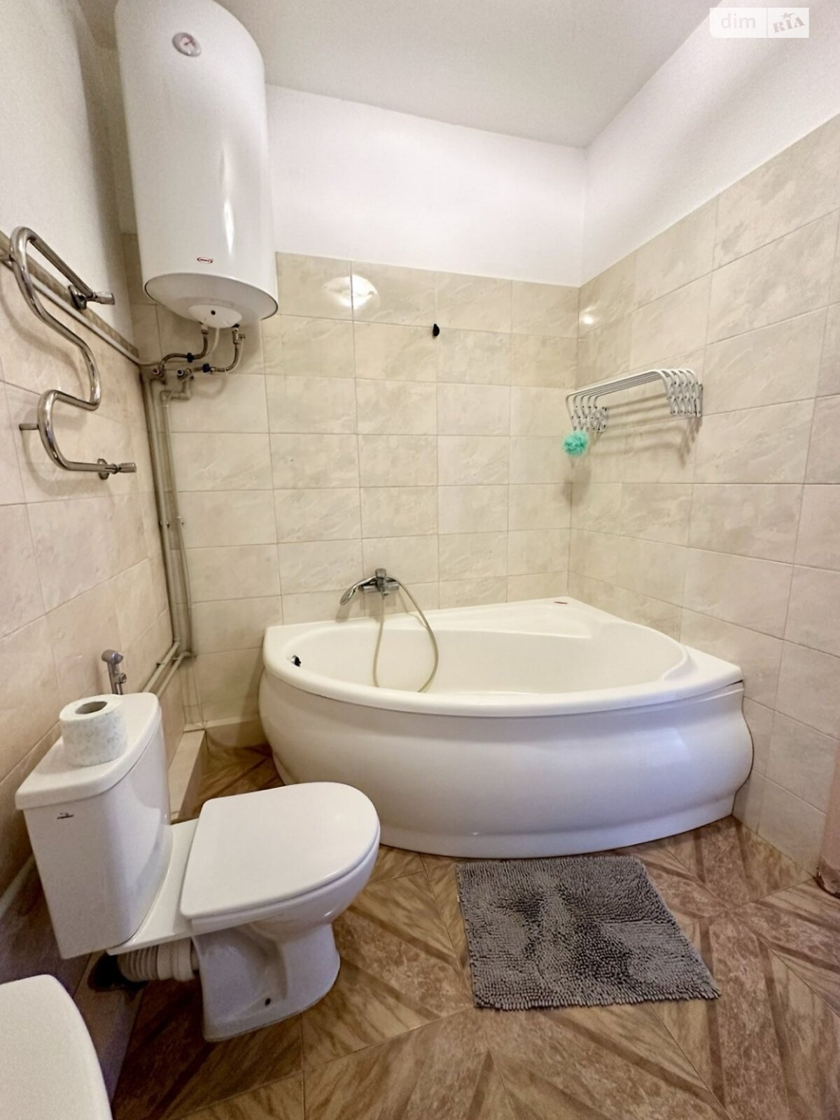 двокімнатна квартира в Одесі, район Центр, на вул. Середньофонтанська в довготривалу оренду помісячно фото 1