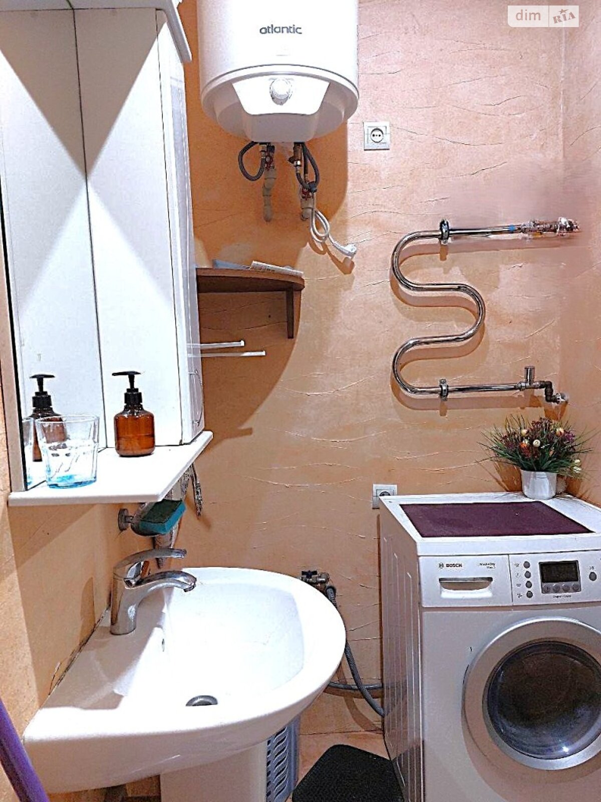 двокімнатна квартира в Одесі, район Центр, на вул. Старопортофранківська 12 в довготривалу оренду помісячно фото 1 двокімнатна квартира в Одесі, район Центр, на вул. Старопортофранківська 12 в довготривалу оренду помісячно фото 1