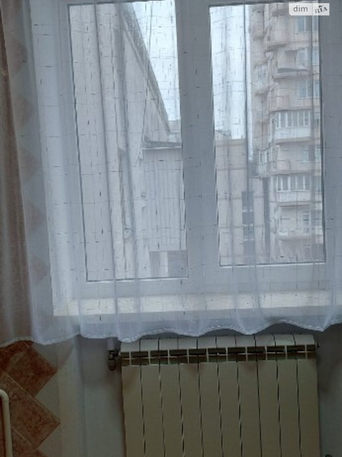 трехкомнатная квартира в Одессе, район Центр, на ул. Старорезничная в аренду на долгий срок помесячно фото 1