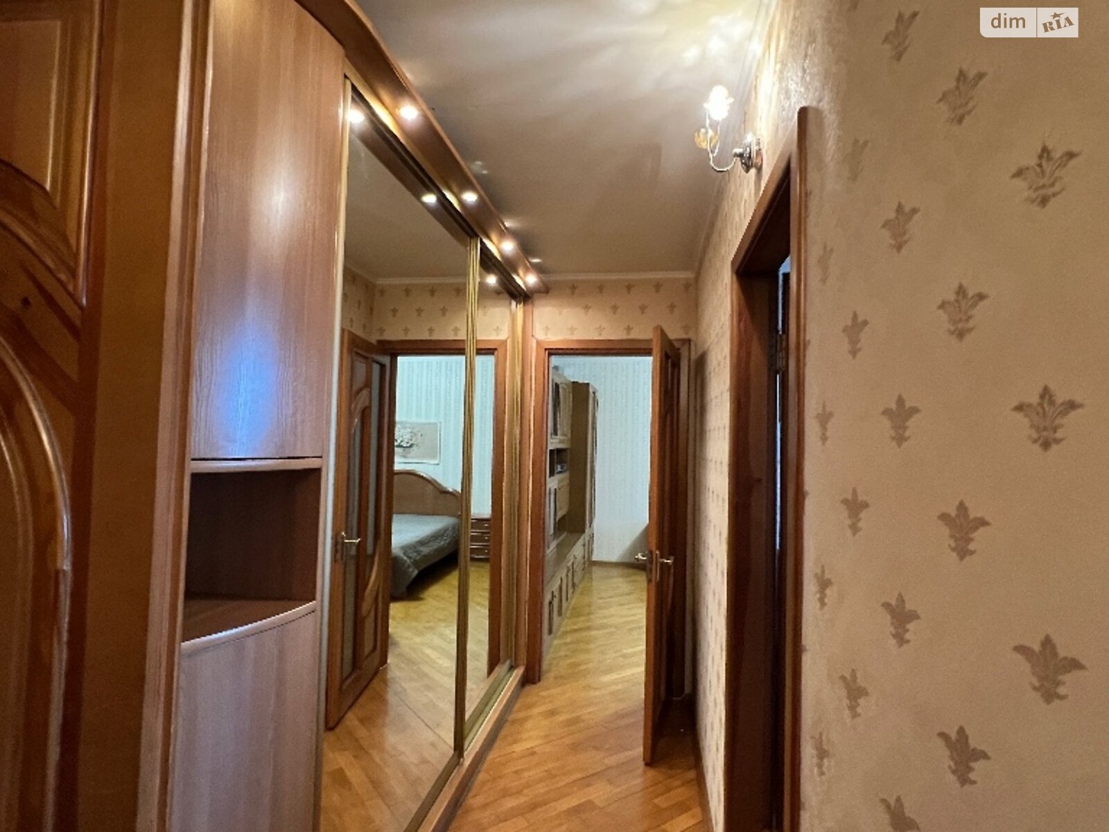 двухкомнатная квартира с мебелью в Одессе, район Вузовский, на ул. Тополевая 14 в аренду на долгий срок помесячно фото 1 двухкомнатная квартира с мебелью в Одессе, район Вузовский, на ул. Тополевая 14 в аренду на долгий срок помесячно фото 1