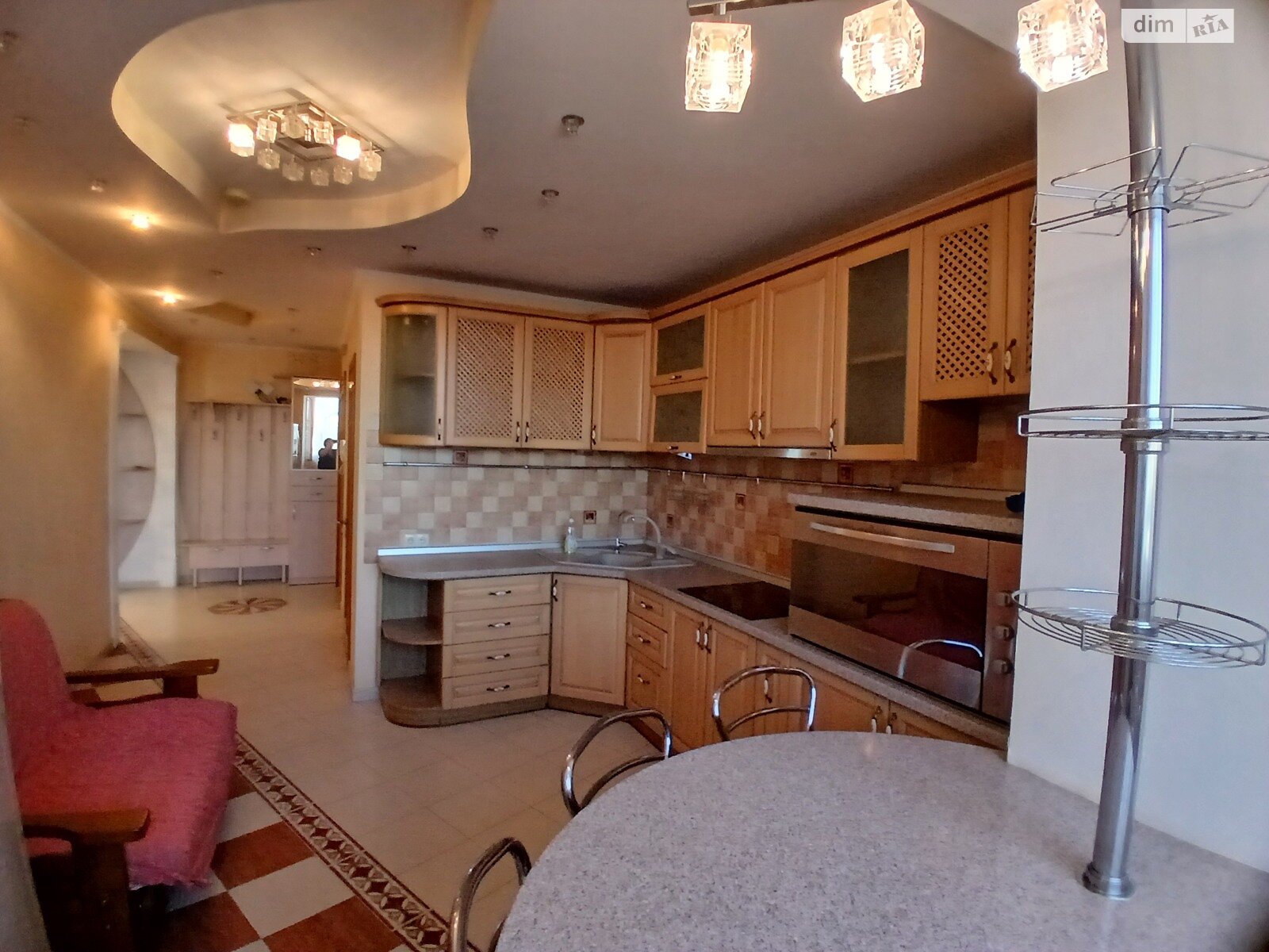 трехкомнатная квартира в Одессе, район Вузовский, на ул. Тополевая 26 в аренду на долгий срок помесячно фото 1 трехкомнатная квартира в Одессе, район Вузовский, на ул. Тополевая 26 в аренду на долгий срок помесячно фото 1