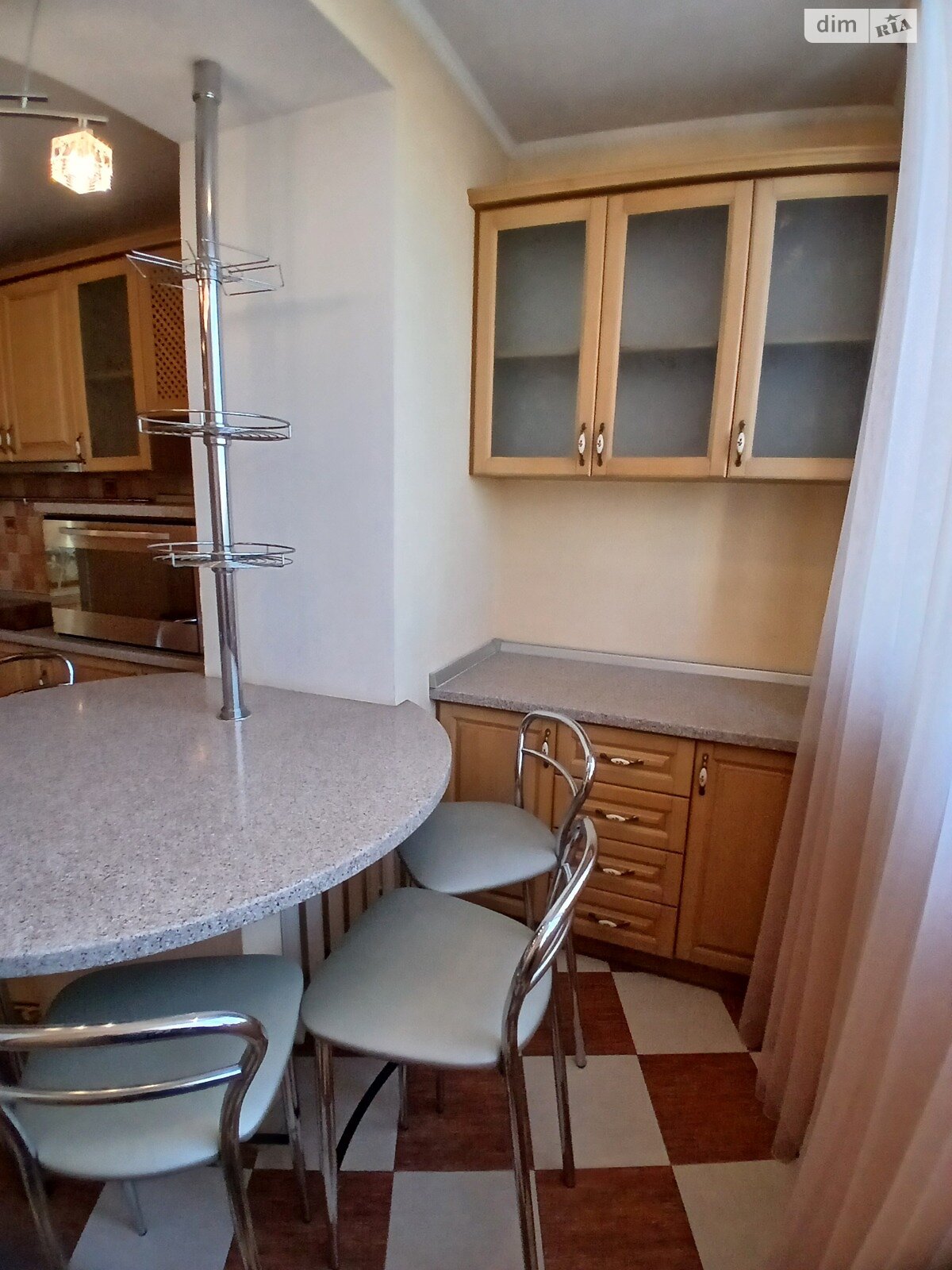 трехкомнатная квартира в Одессе, район Вузовский, на ул. Тополевая 26 в аренду на долгий срок помесячно фото 1 трехкомнатная квартира в Одессе, район Вузовский, на ул. Тополевая 26 в аренду на долгий срок помесячно фото 1