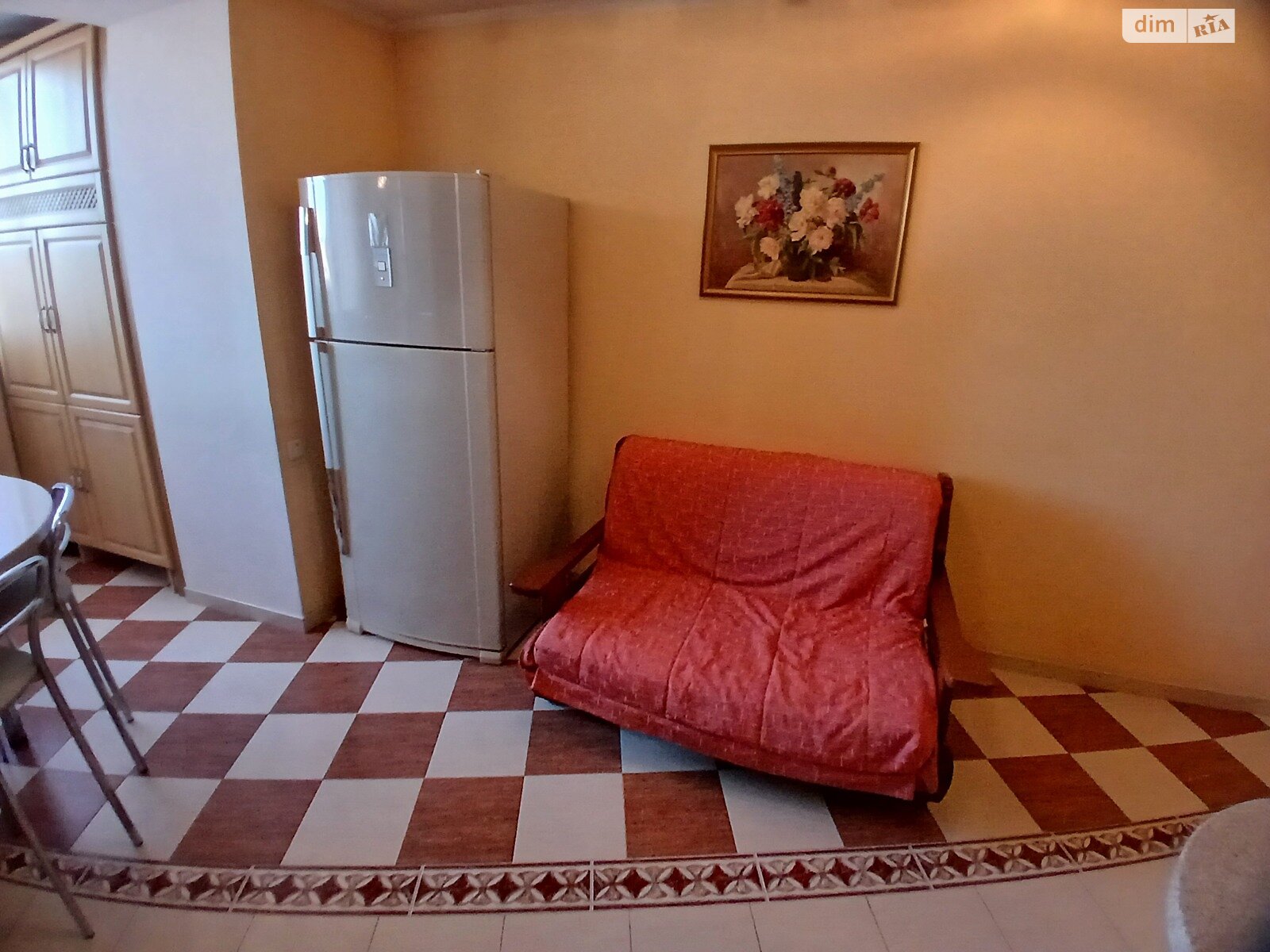 трехкомнатная квартира в Одессе, район Вузовский, на ул. Тополевая 26 в аренду на долгий срок помесячно фото 1 трехкомнатная квартира в Одессе, район Вузовский, на ул. Тополевая 26 в аренду на долгий срок помесячно фото 1