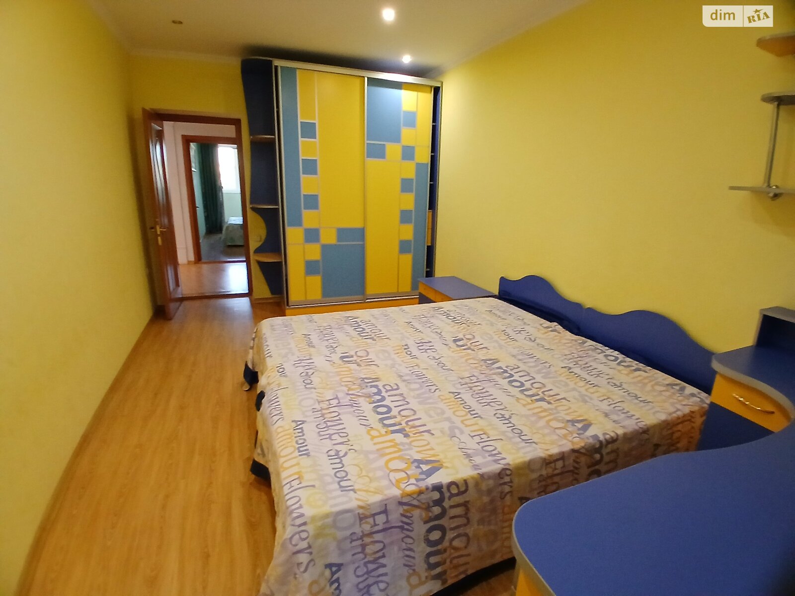 трехкомнатная квартира в Одессе, район Вузовский, на ул. Тополевая 26 в аренду на долгий срок помесячно фото 1 трехкомнатная квартира в Одессе, район Вузовский, на ул. Тополевая 26 в аренду на долгий срок помесячно фото 1