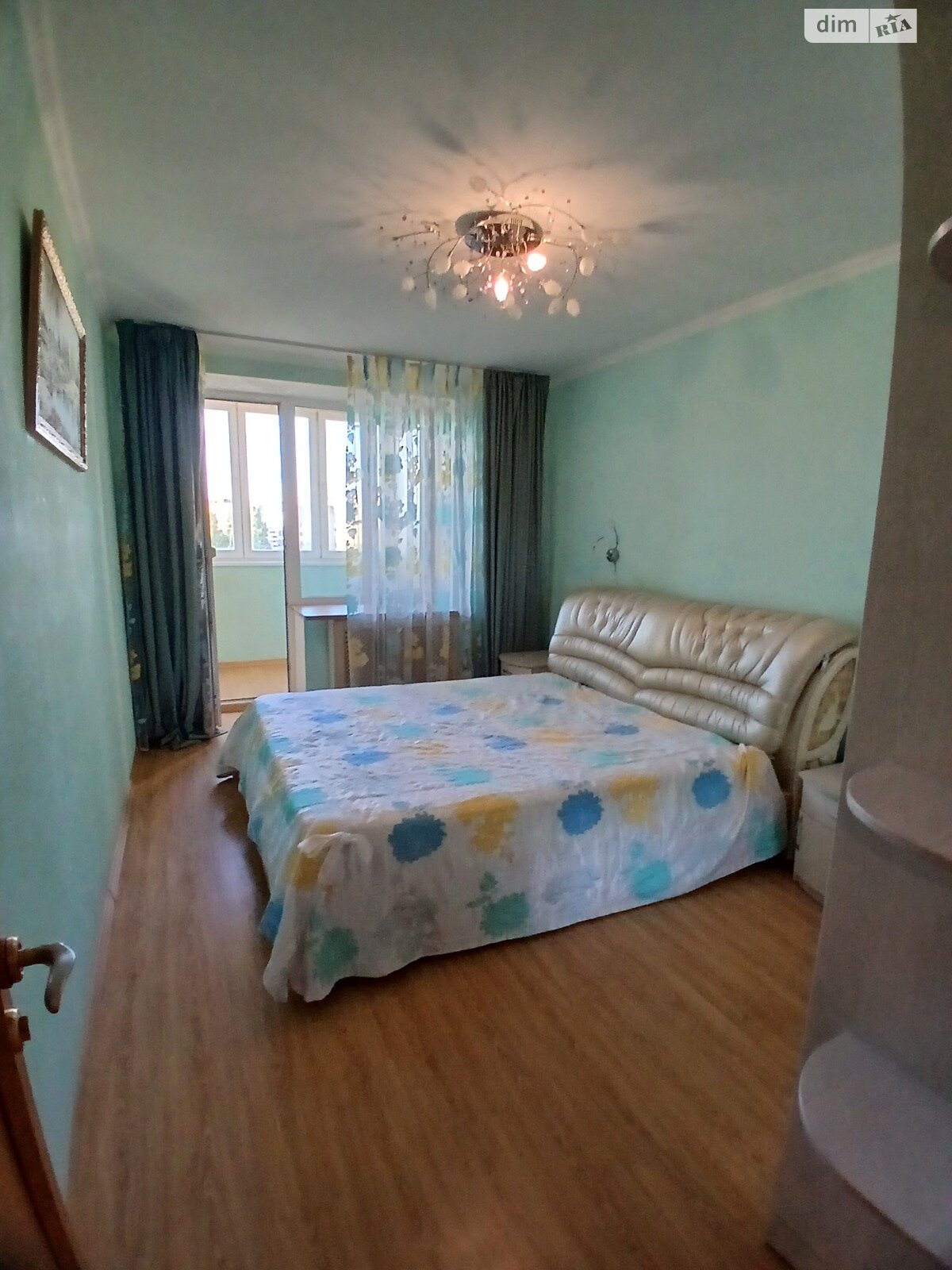 трехкомнатная квартира в Одессе, район Вузовский, на ул. Тополевая 26 в аренду на долгий срок помесячно фото 1 трехкомнатная квартира в Одессе, район Вузовский, на ул. Тополевая 26 в аренду на долгий срок помесячно фото 1